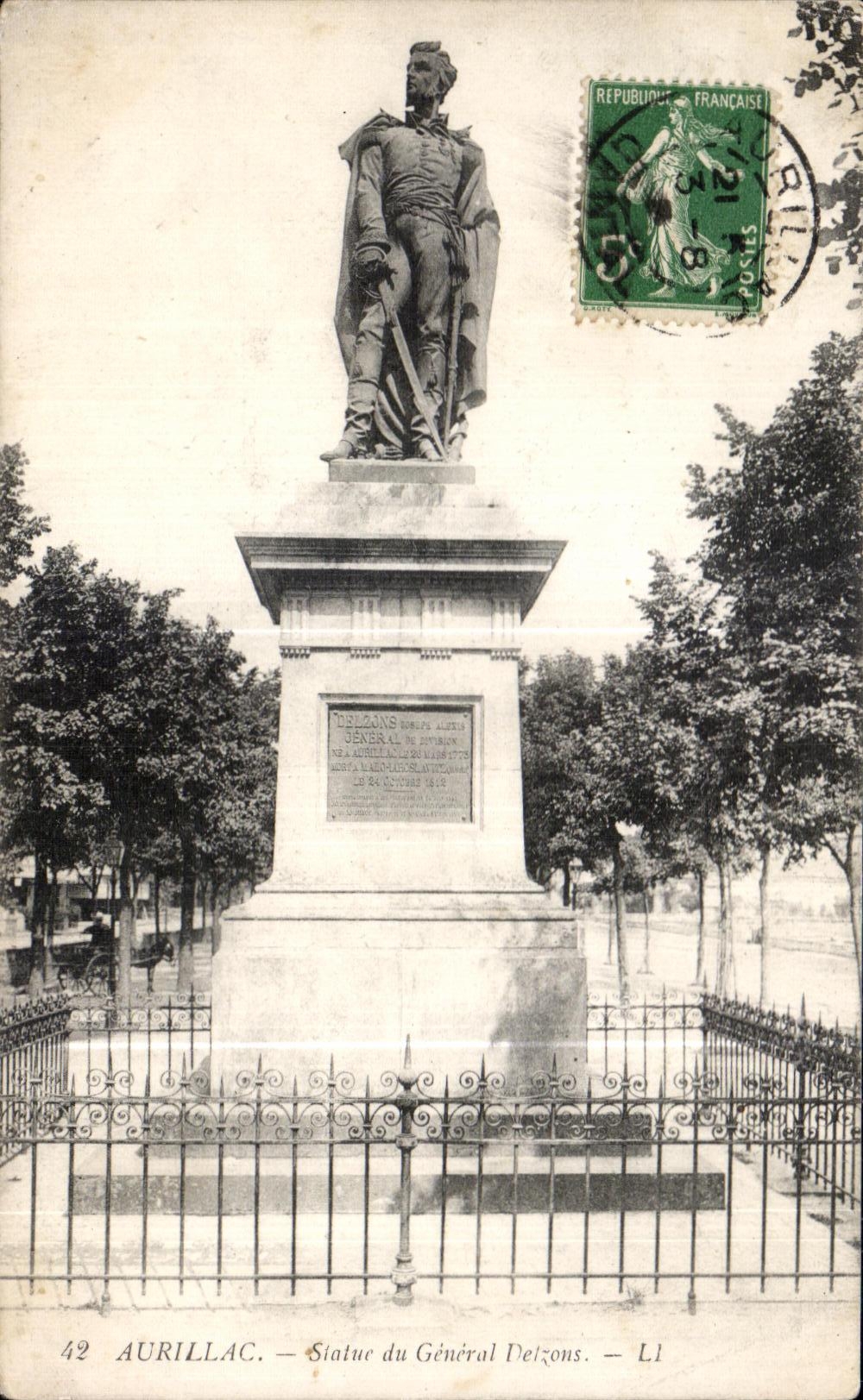 CPA Aurillac Statue of General Delzons