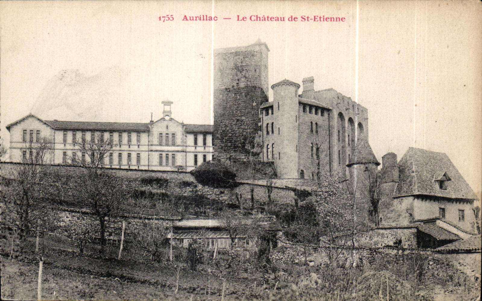 CPA Aurillac Le Castle of St Etienne