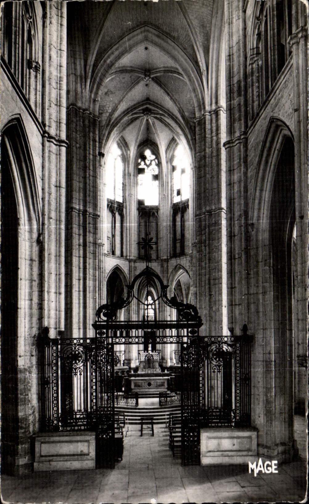 CPA Auxerre Abbaye St Germain Nef principale