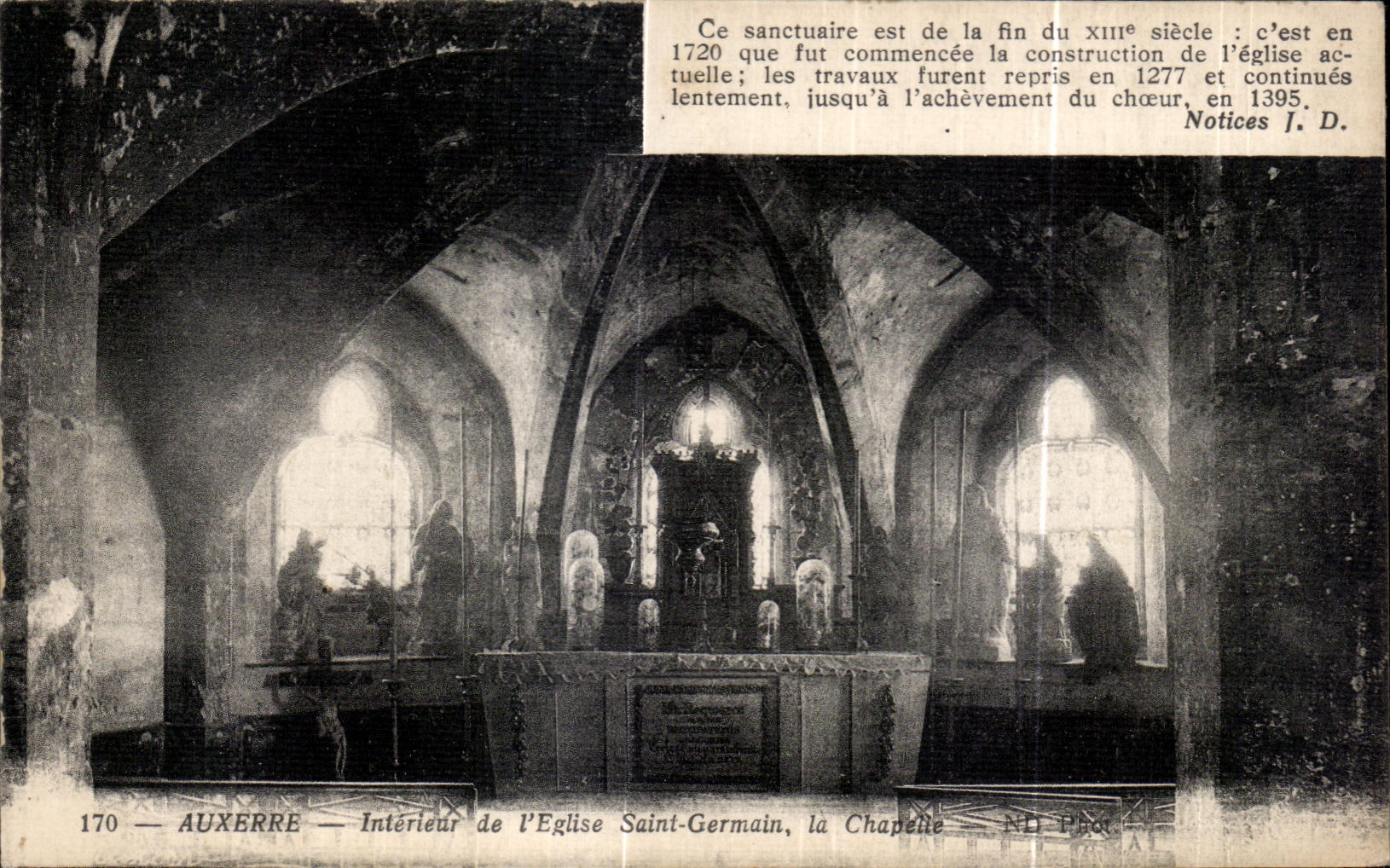 CPA Auxerre Interieur de l Eglise Saint Germain la Chapelle