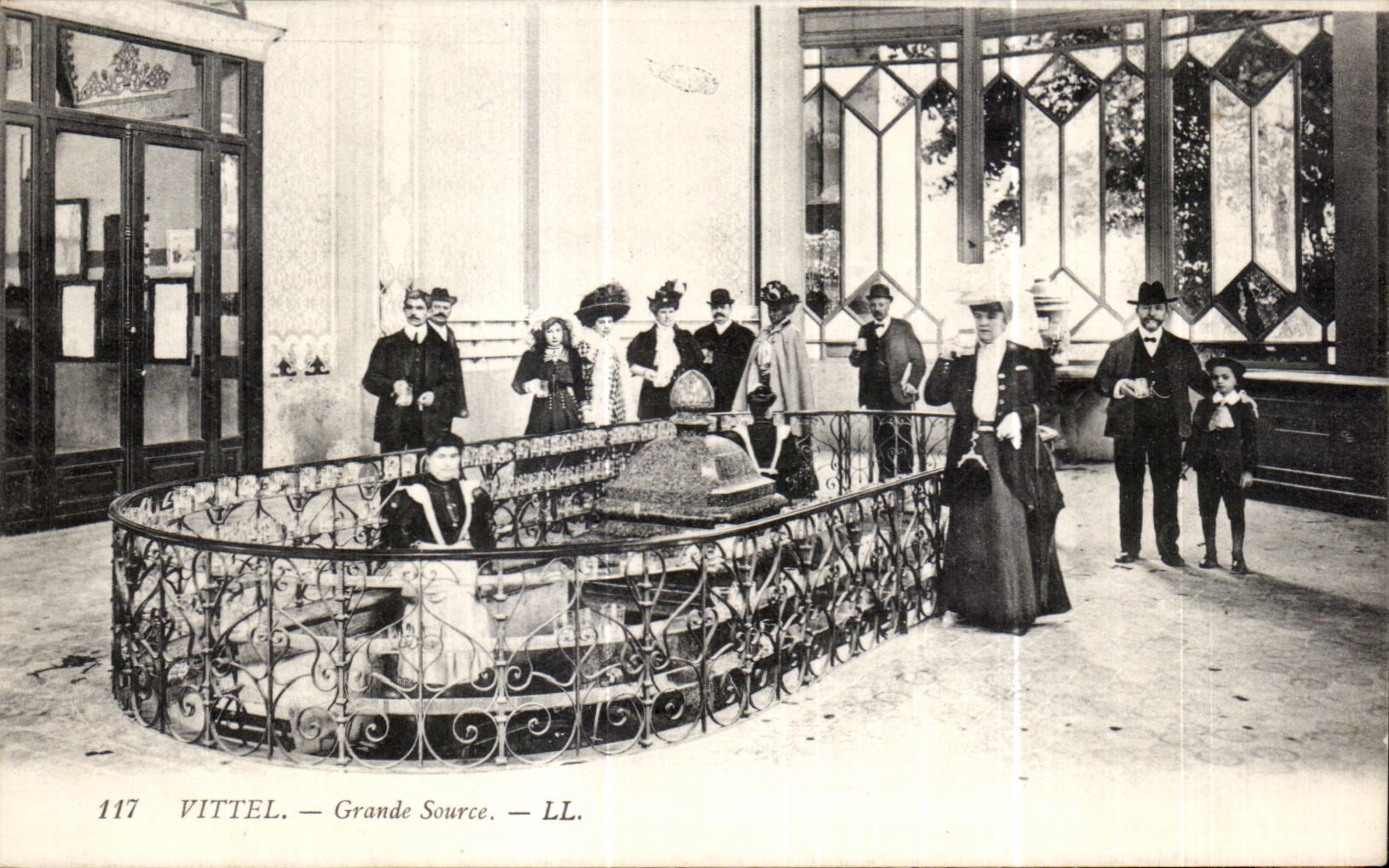 CPA Vittel Grande Source