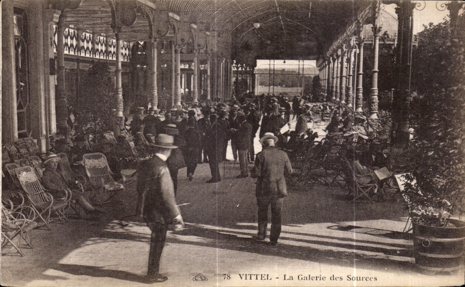 CPA Vittel the Gallery of Sourees