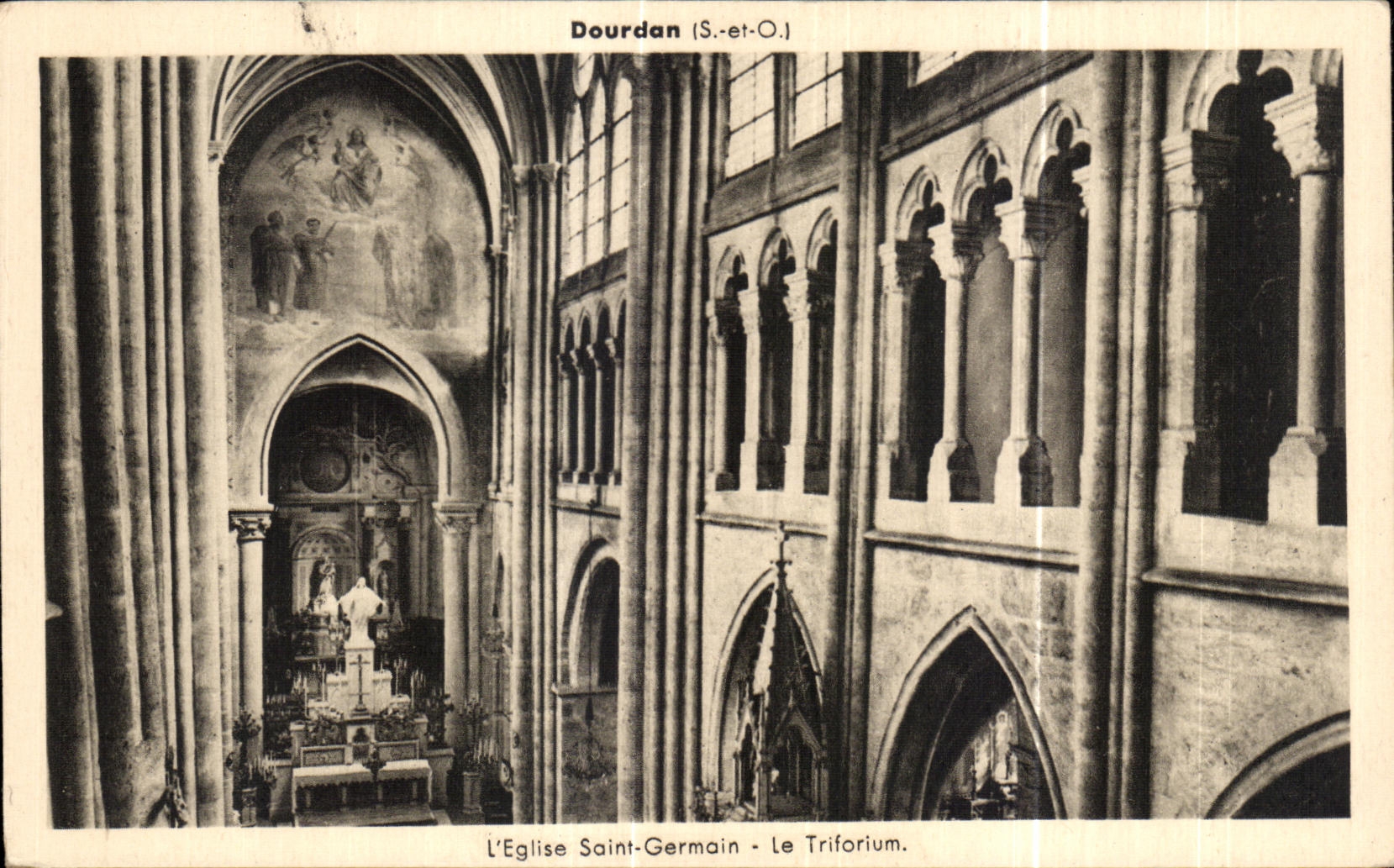 Santo GermAn de la iglesia de CPA Dourdan el Triforium