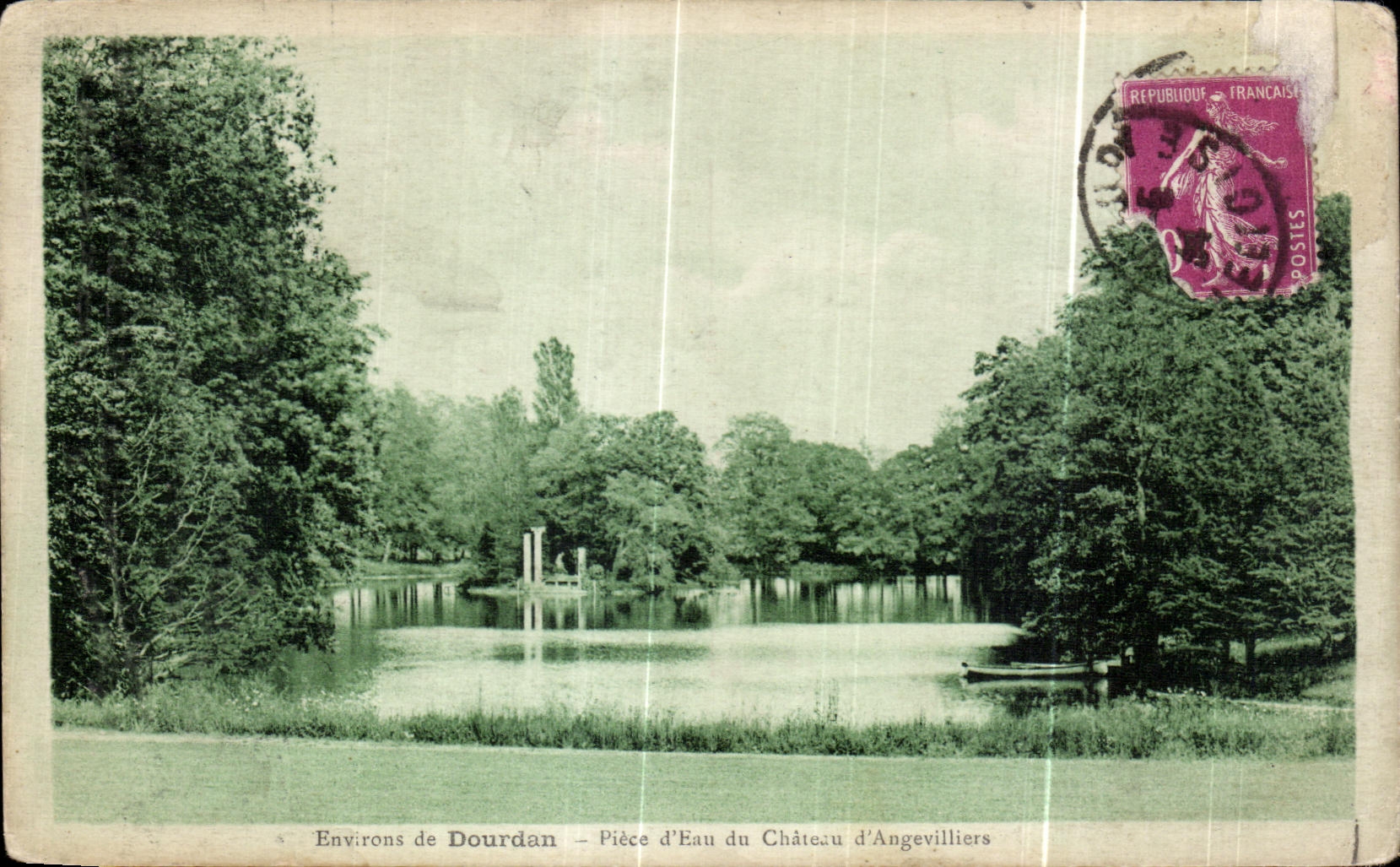 Alrededores de CPA del agua de la pieza de Douran del castillo Angevilliers