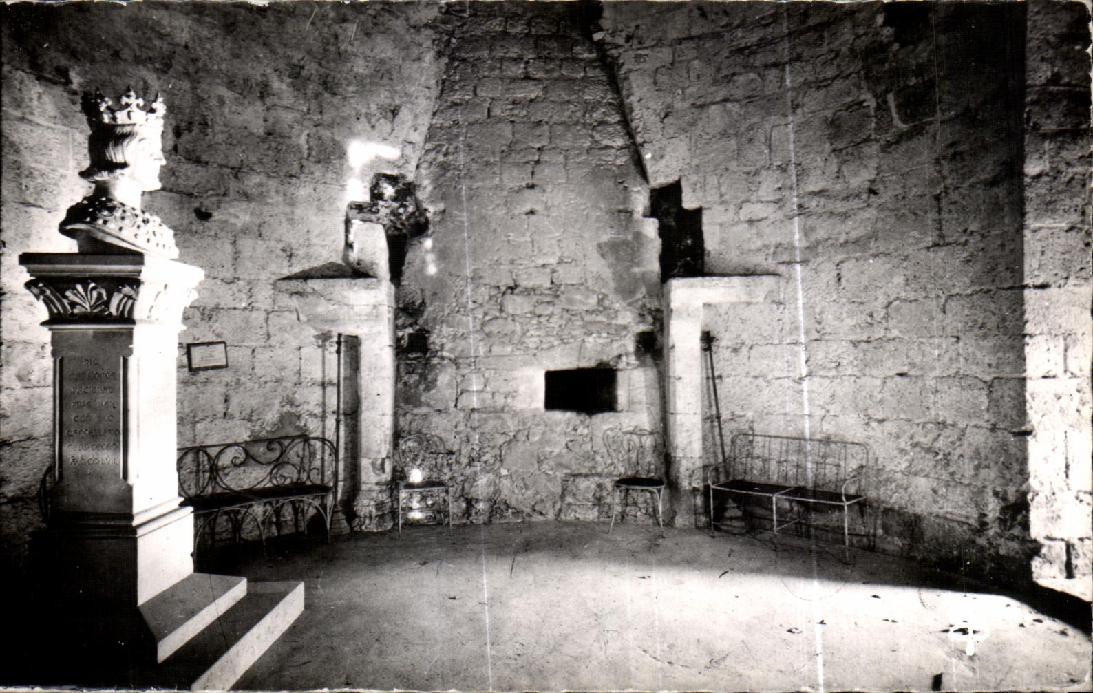 CPA Dourdan Rez del camino del Saint Louis del Stele de la chimenea de la subsistencia