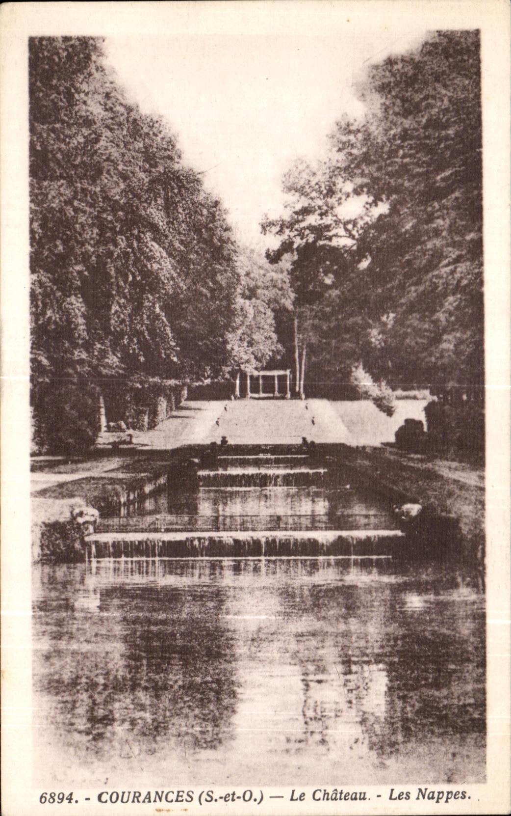 CPA Courances Le Chateau Les Nappes