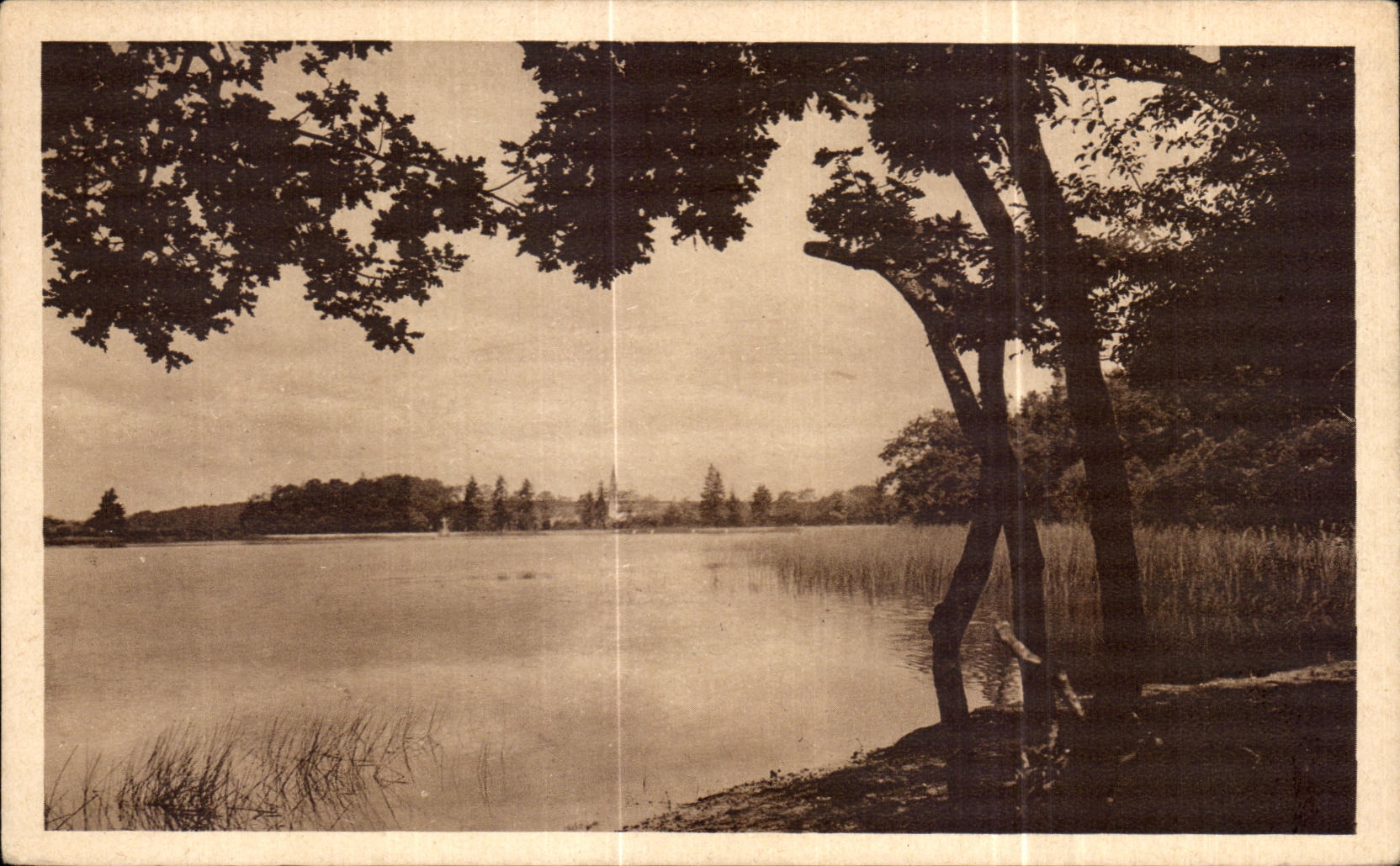 CPA Abbaye de la Grande Trappe Etang de Chaumont