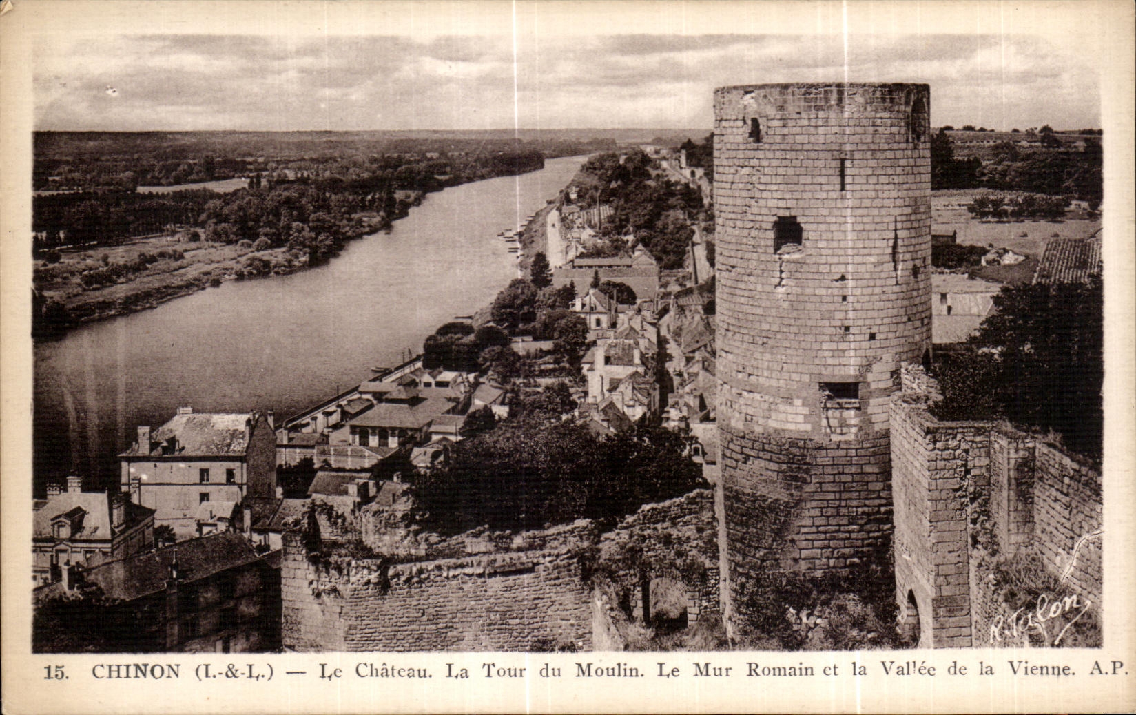 CPA Chinon Le Castle Of Moulin Le Wall Romain and the Valley