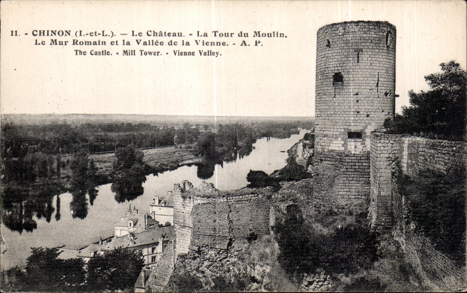 CPA Chinon Le Castle the Tower of Moulin Le Wall Romain and the Valley of Vienna