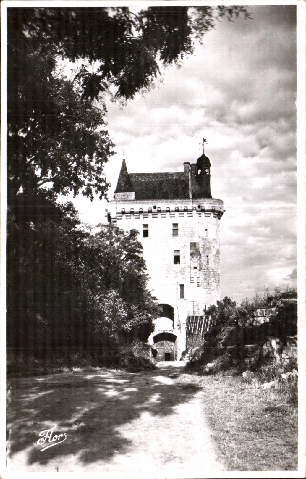 CPA Chinon the Tower of I Clock