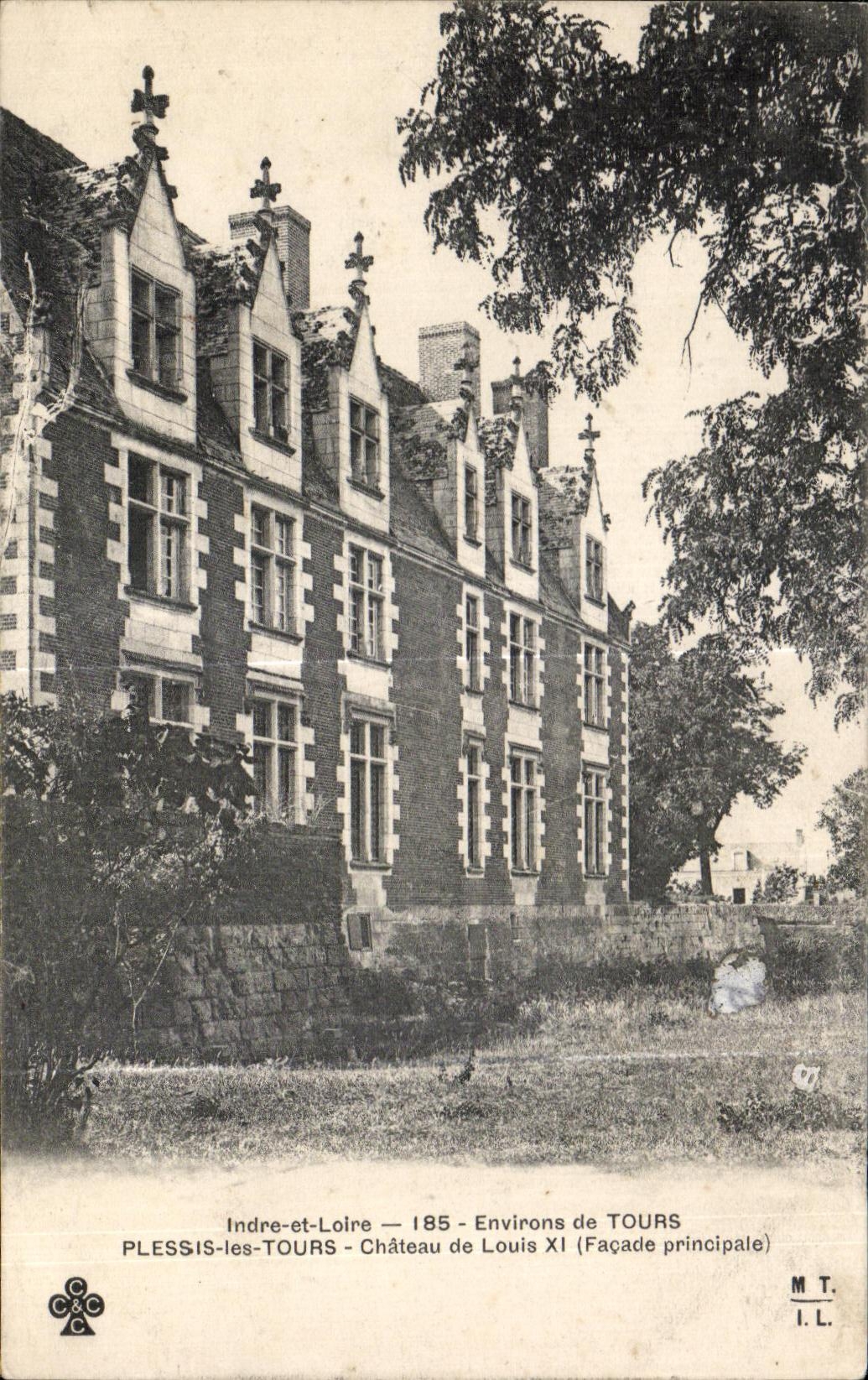 CPA Indre et Loire Environs de Tours Plessis les Tours Chateau de Louis XI