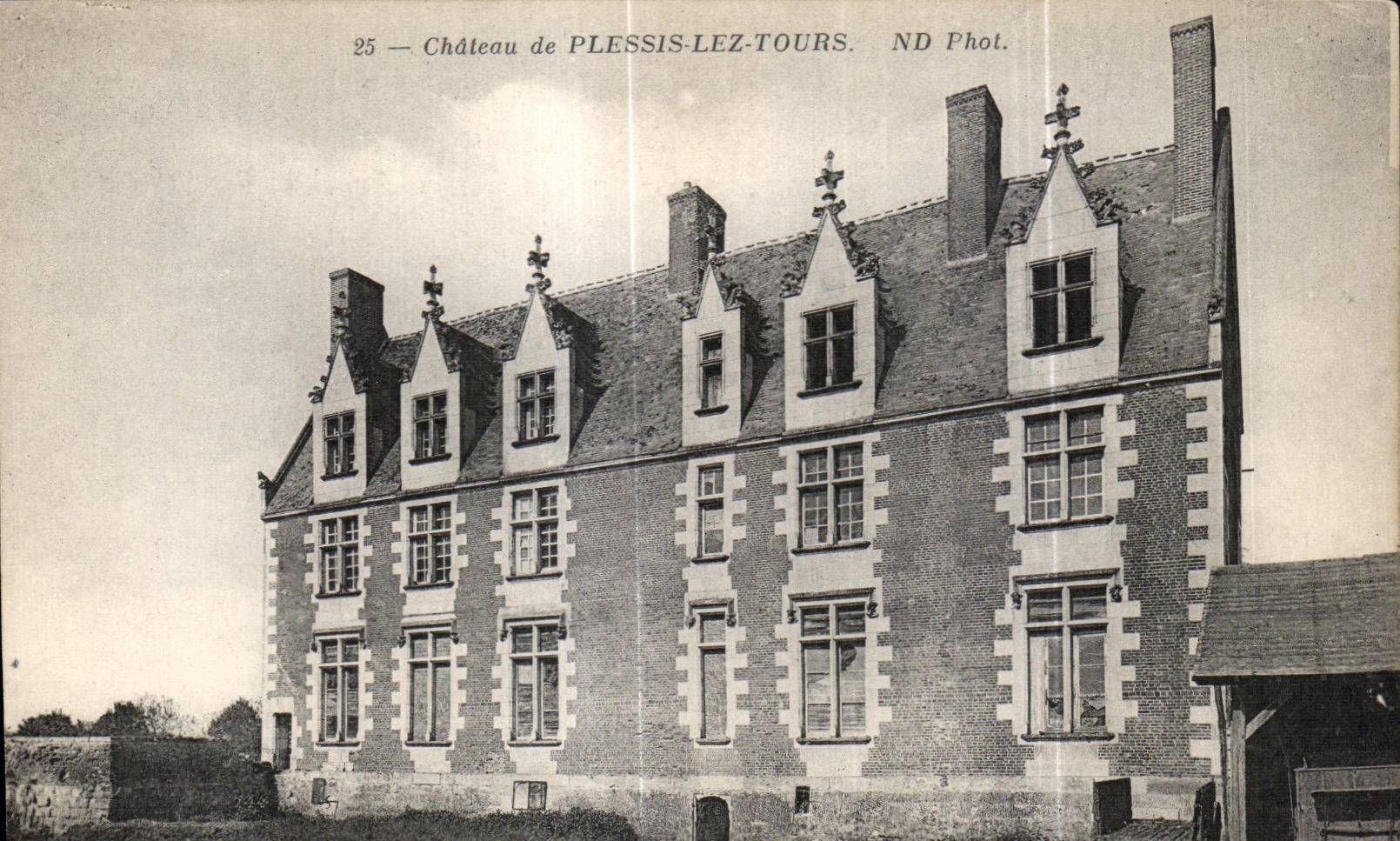 CPA Chateau de Plessis Lez Tours