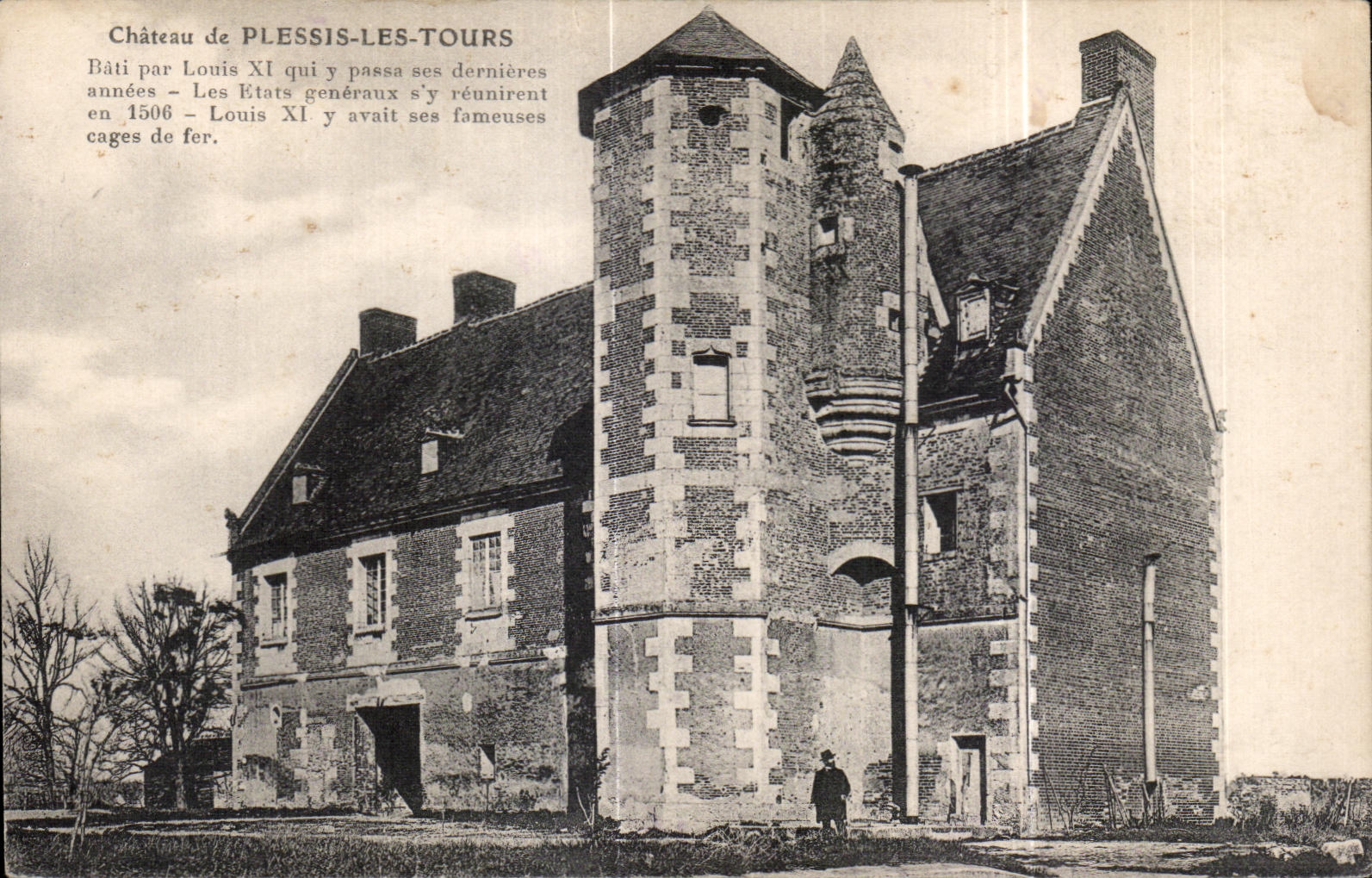 CPA Chateau de Plessis Les Tours Bati par Louis XI qui
