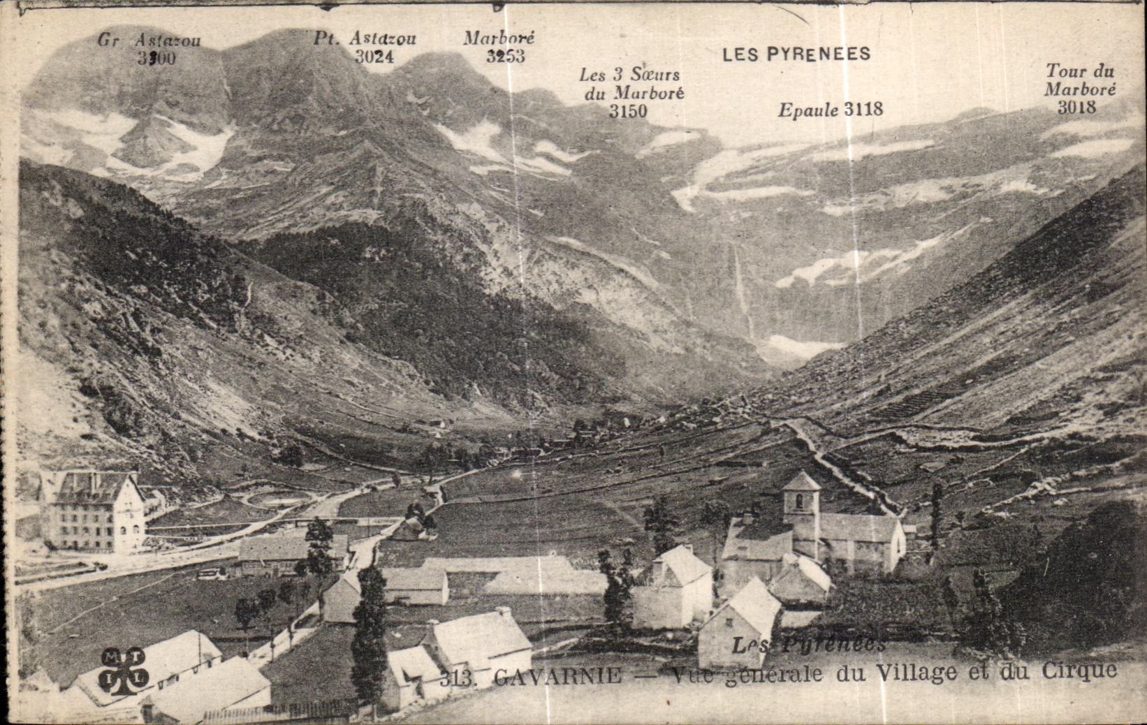 CPA Gavarnie View of Village and the Circus