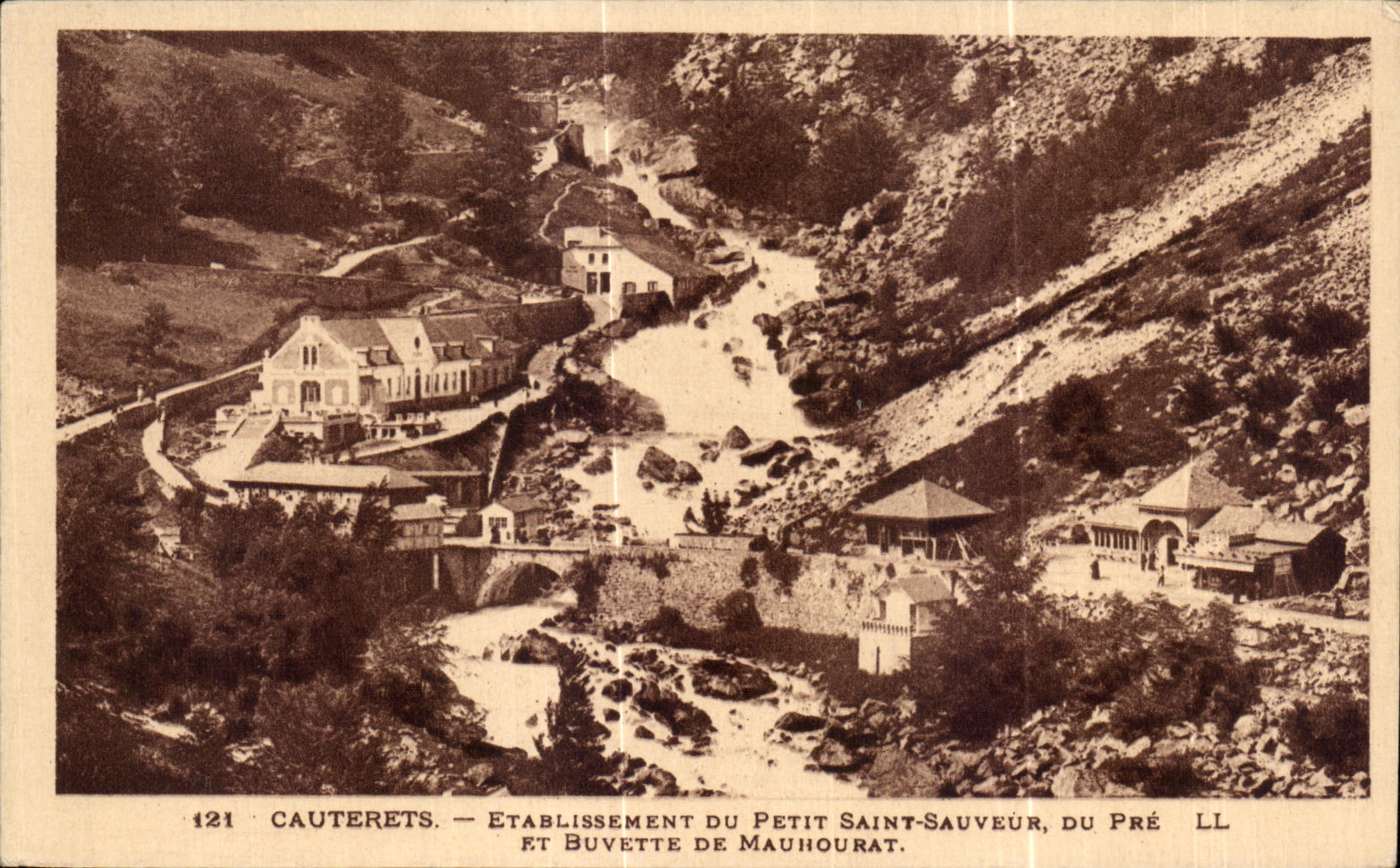 CPA Cauterets Establishment Of the Small Saint Saver Of Pre and refreshment bar of Mauhourat