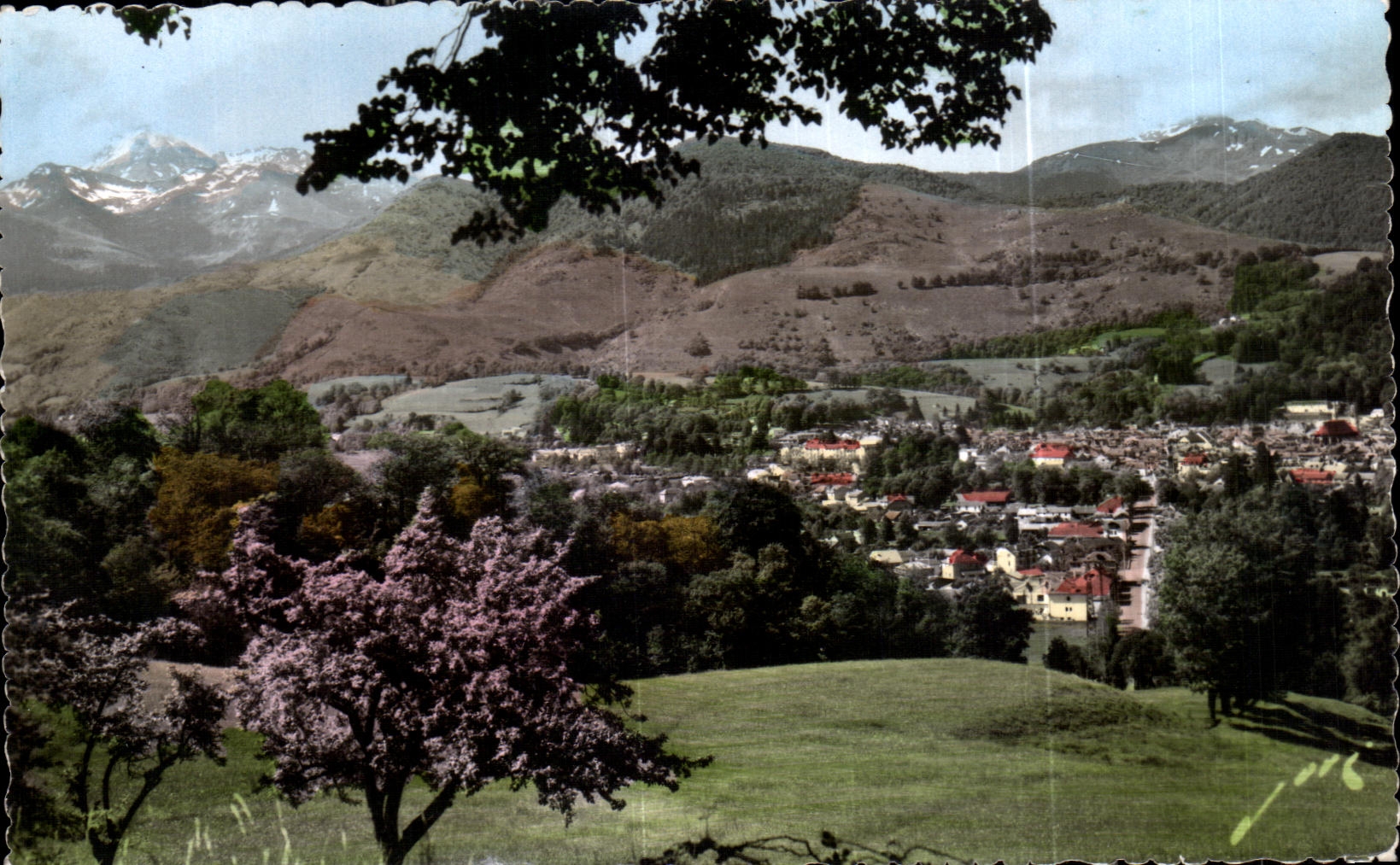 CPA Bagneres de Bigorre View On the left of the South of Bigorre