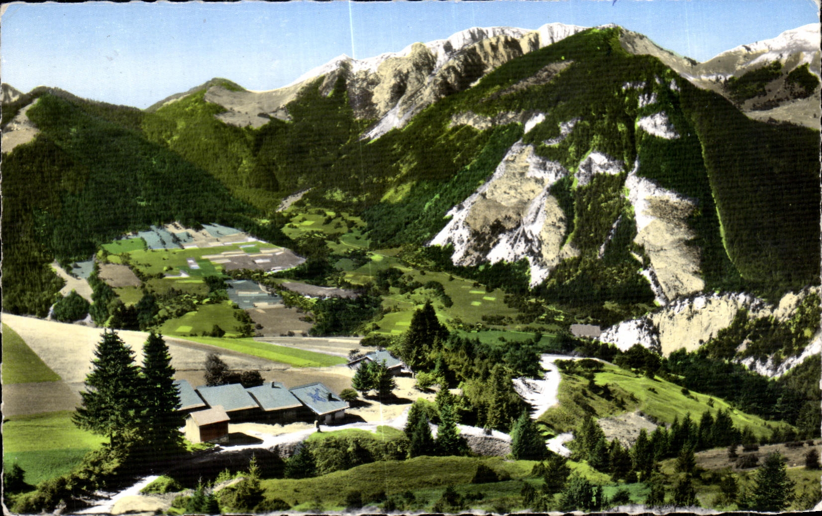 CPA Environs Du Biot Le Col Du Corbier Les grands pres Le village de la Baume 