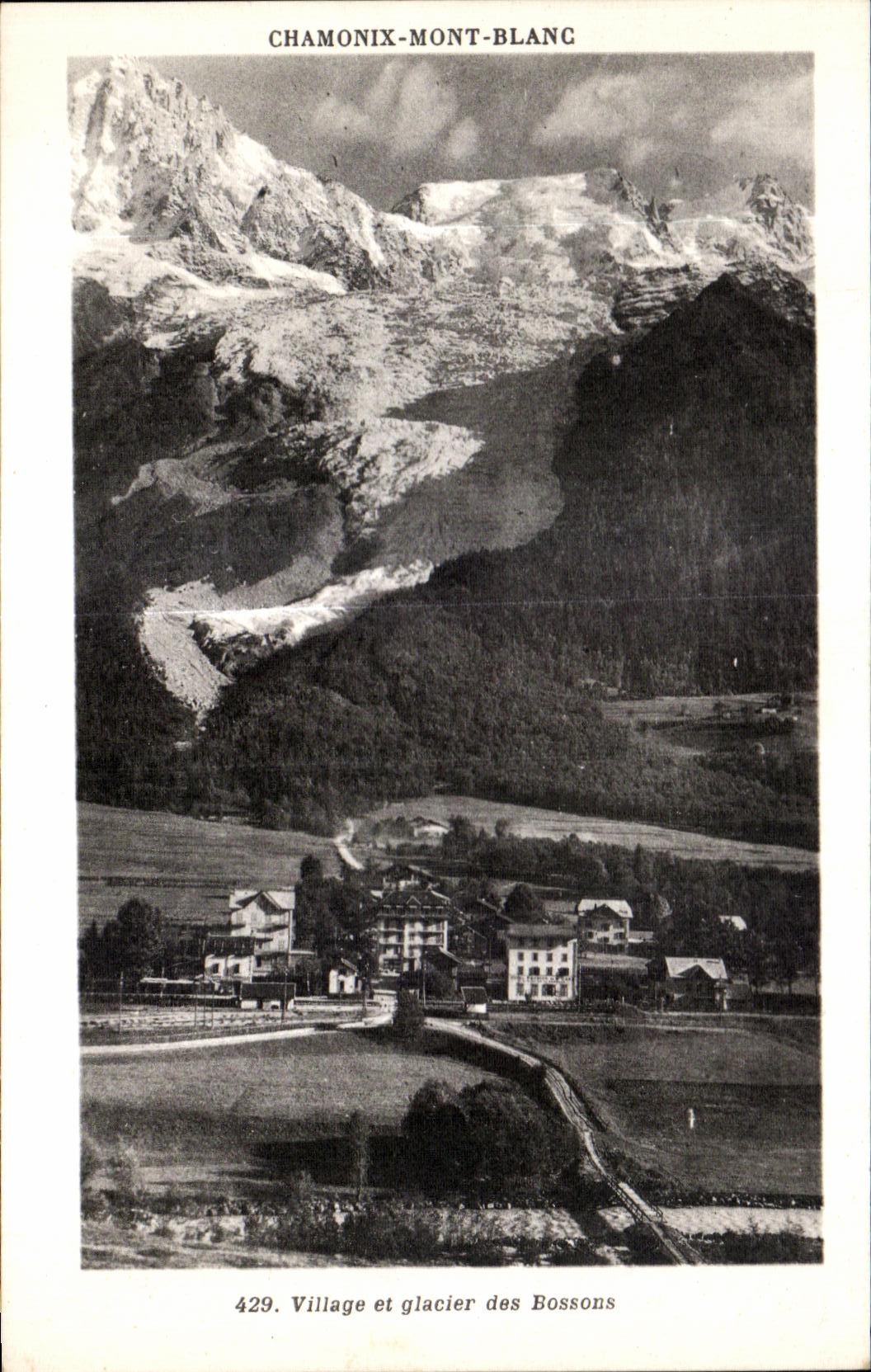 CPA Chamonix Mont Blanc Village et glacier des Bossons