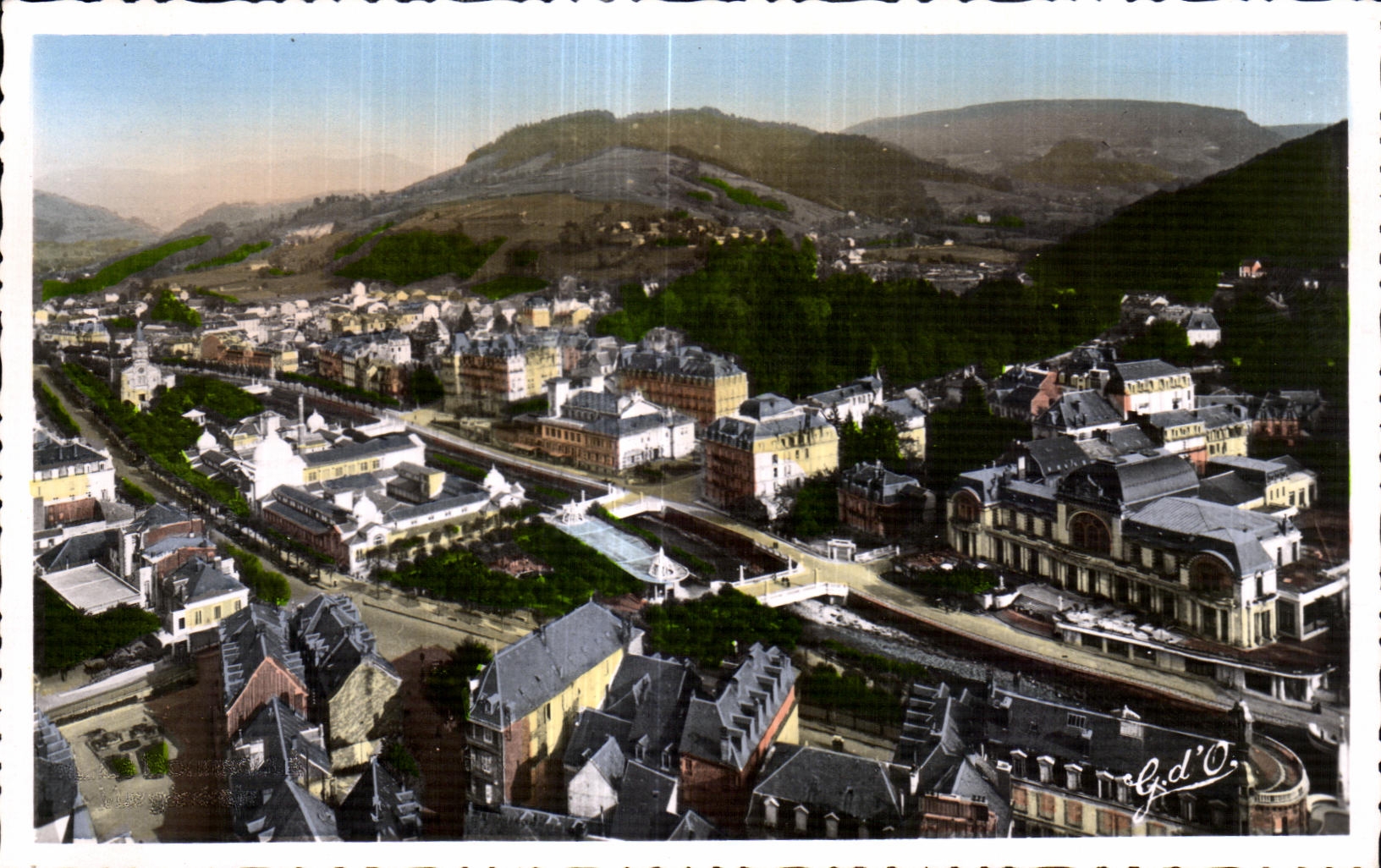 CPA L Auvergne La Bourboule Vue Generale prise de la Roche des Fees