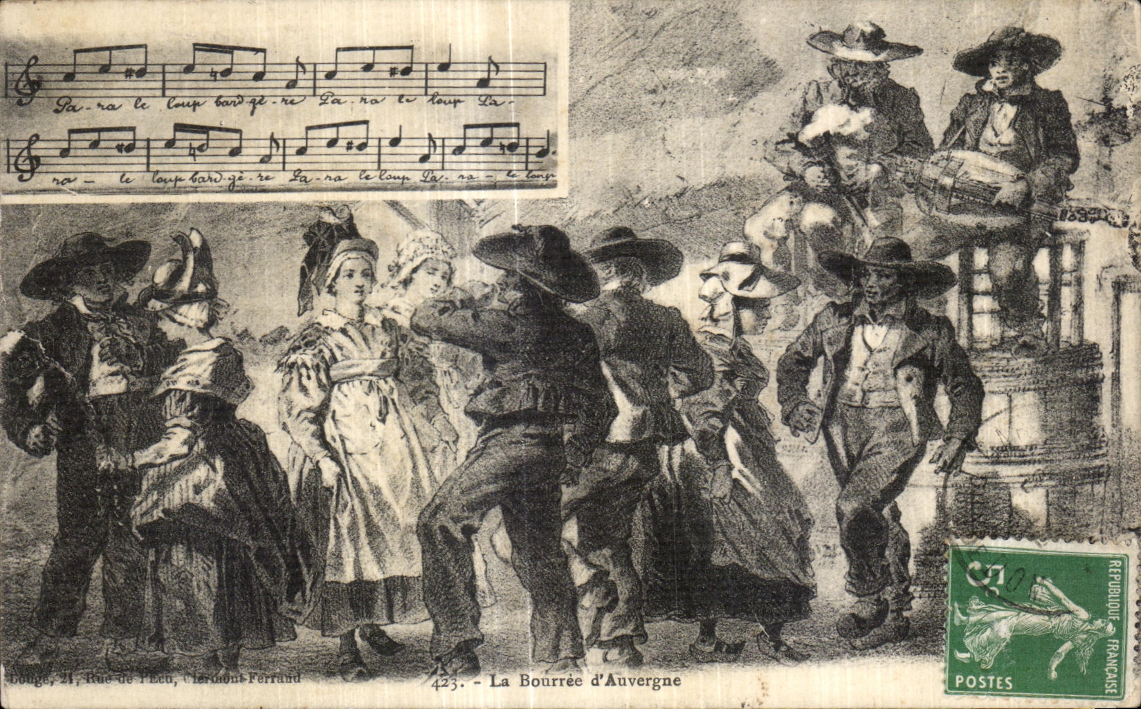 CPA En Auvergne La bourree Folklore costume
