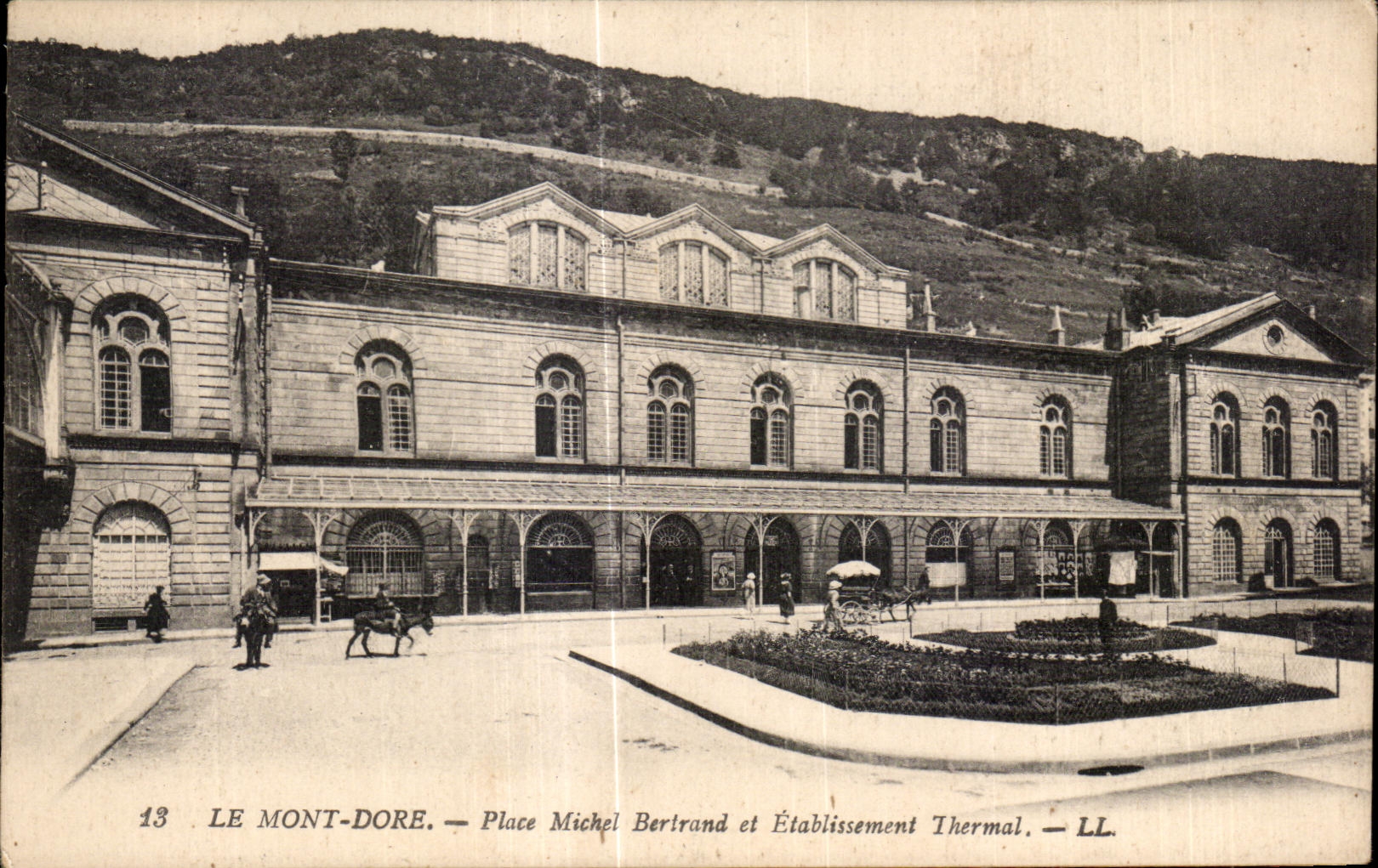 CPA the Mount Gilds Place Michel Bertrand and Hydropathic establishment