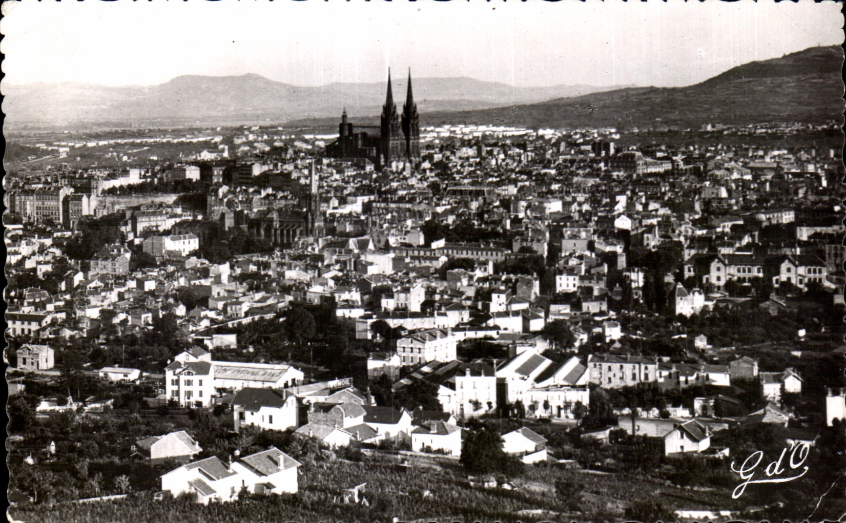 De CPA Auvergne Clermont-Ferrand de la opinion cotizacion del horizonte en el interin de Montferrand y meseta de Gergovie