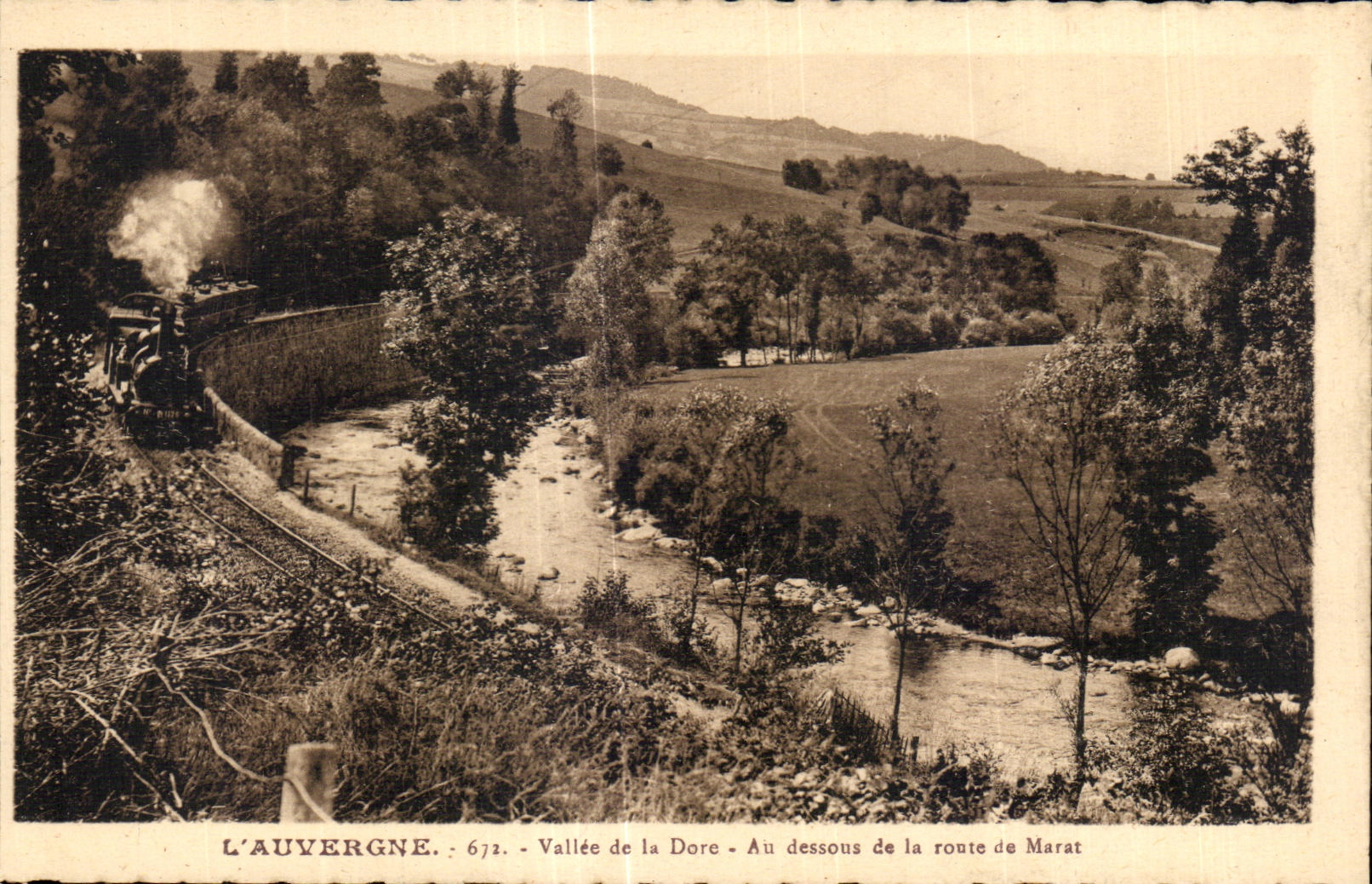 CPA Auvergne Vallee of Gilds With the lower part of the road of Marat