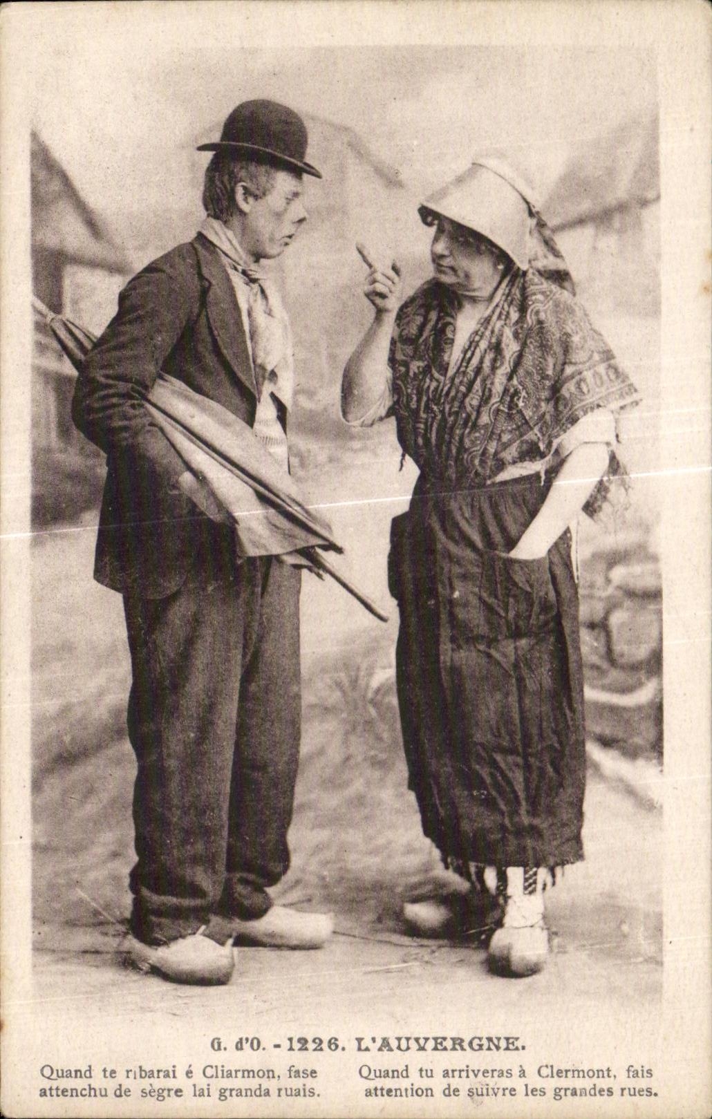 CPA L Auvergne Quand te ribarai e Cliarmon fase attenchu de segre lai granda ruais Folklore Costume