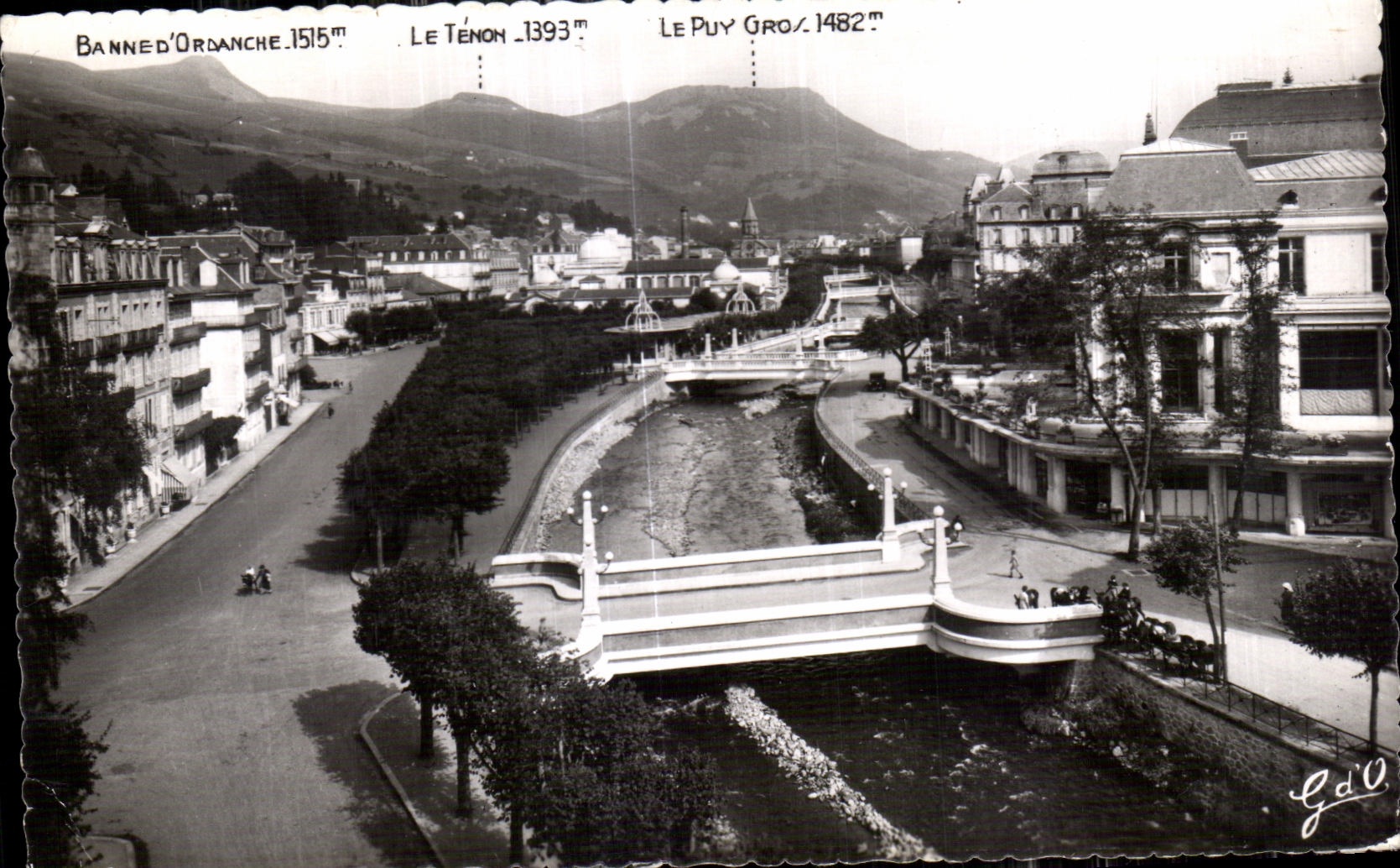CPA L Auvergne La Bourboule Perspective sur les Ponts de la Dordogne