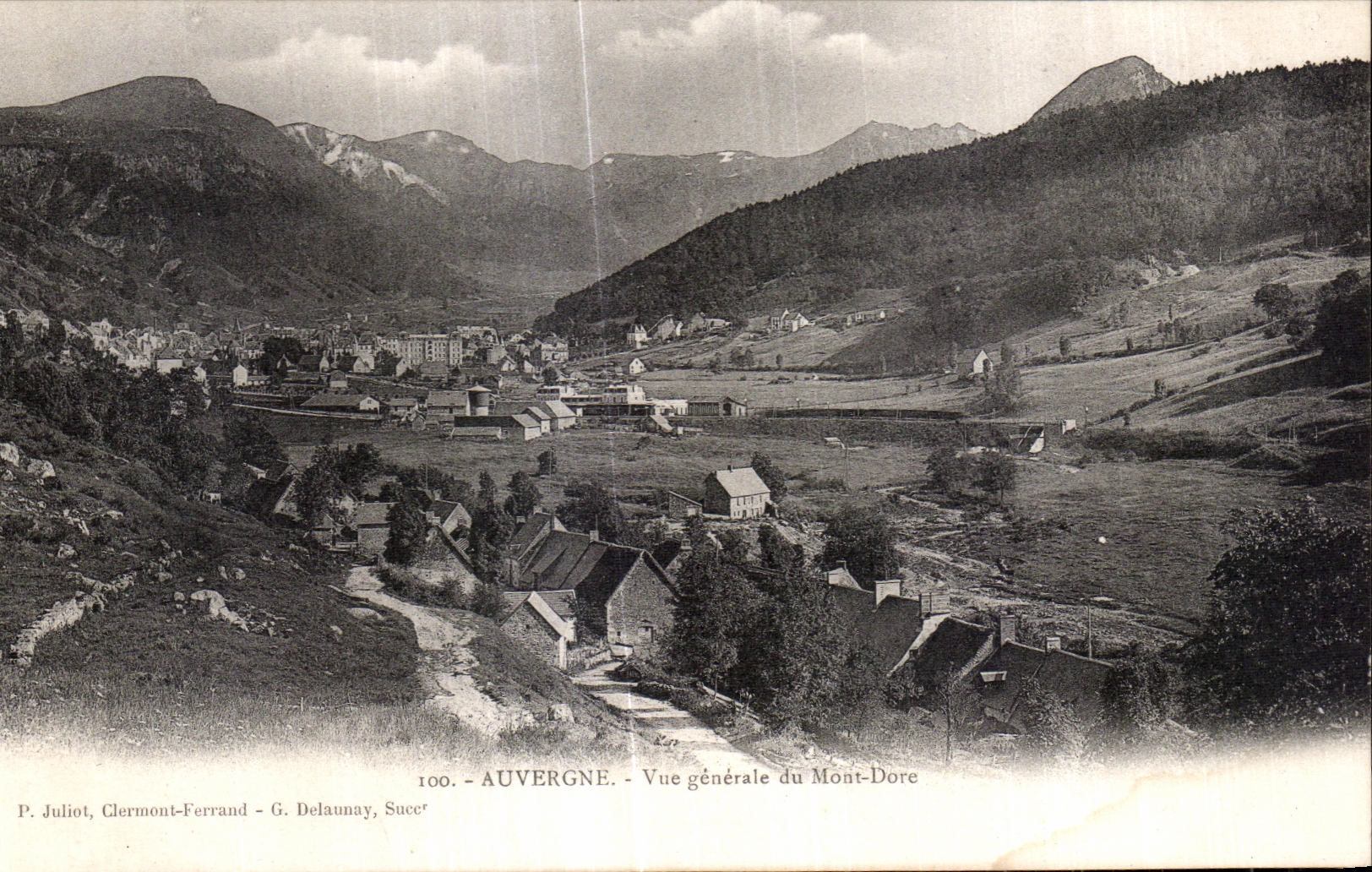 CPA Auvergne View of the Mount Gilds