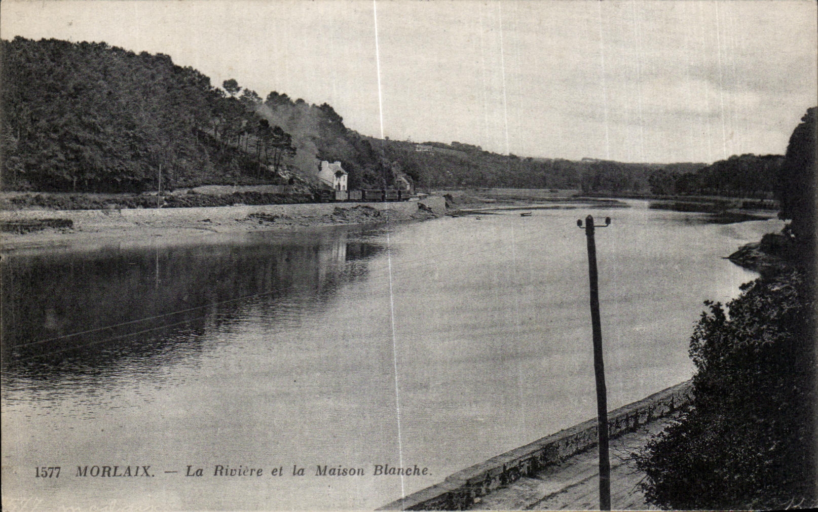 CPA Morlaix La Riviere et la Maison Blanche