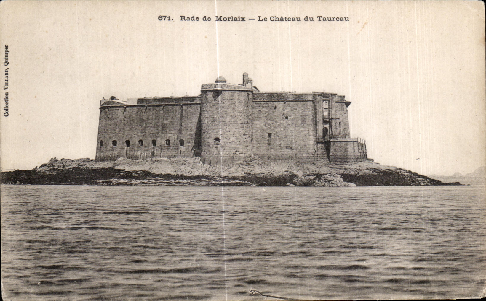 CPA Rade de Morlaix Le Chateau du Taureau