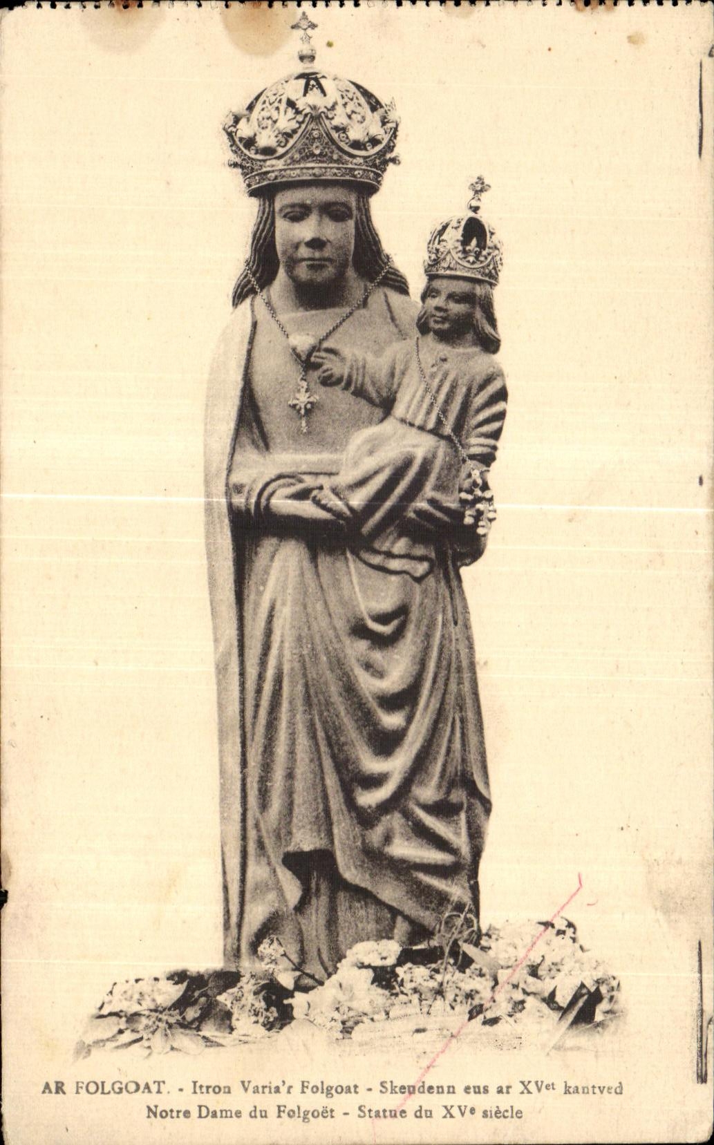 CPA AR Fologoat Notre Dame du Folgoet Statue du XV siecle