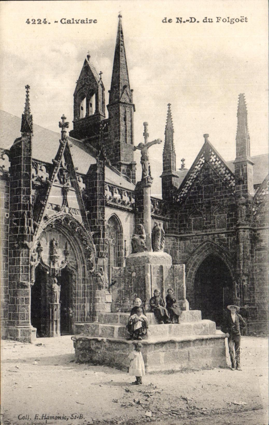 CPA Calvaire de N D du Folgoet Enfants