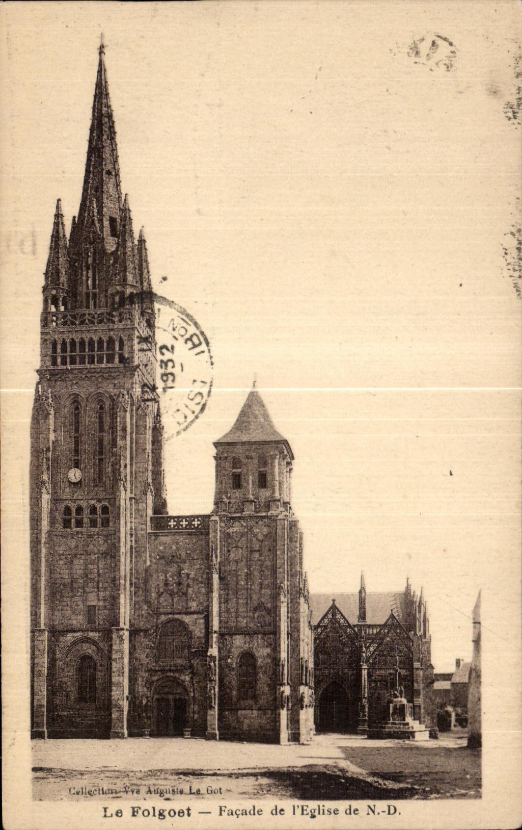 CPA Le Folgoet Ficade de I Eglise de N D