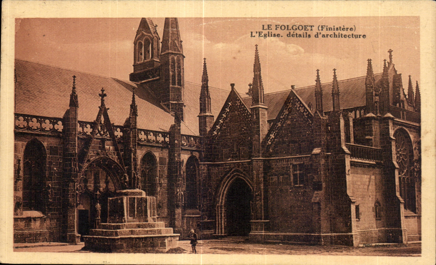 CPA Le Folgoet Finistere L Eglise details d architecture