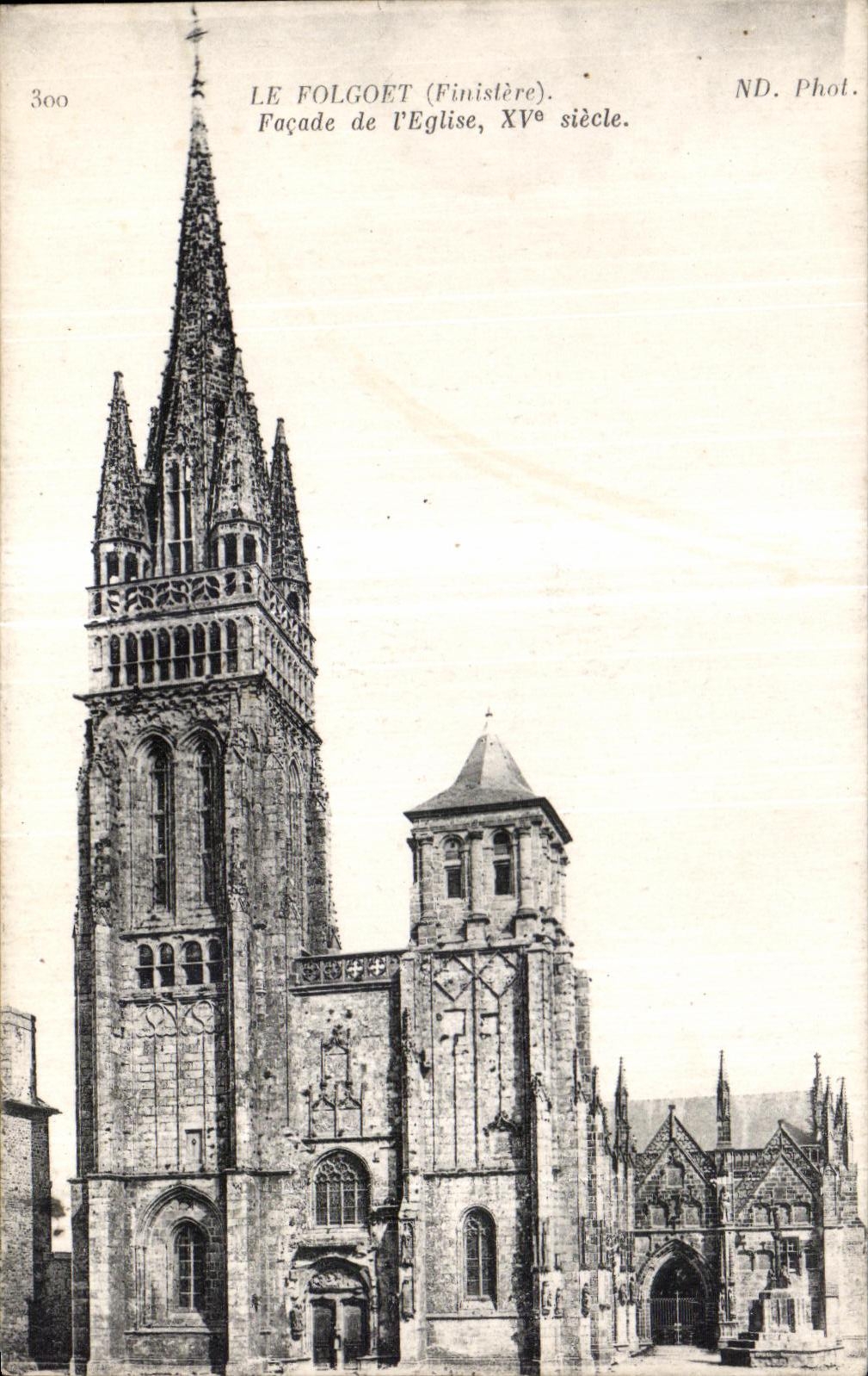 CPA Le Folgoet Finistere Facade de I Eglise XVe Siecle
