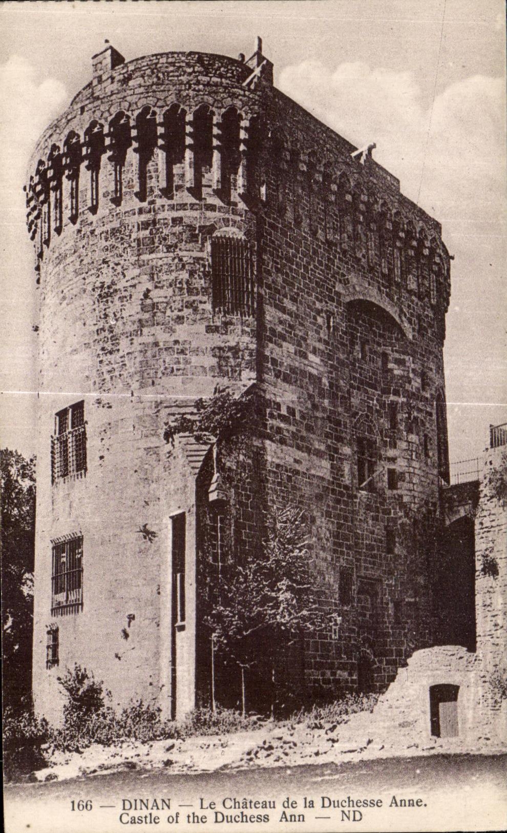 CPA Dinan Le Chateau de la Duchesse Anne Castle of the Duchess Ann