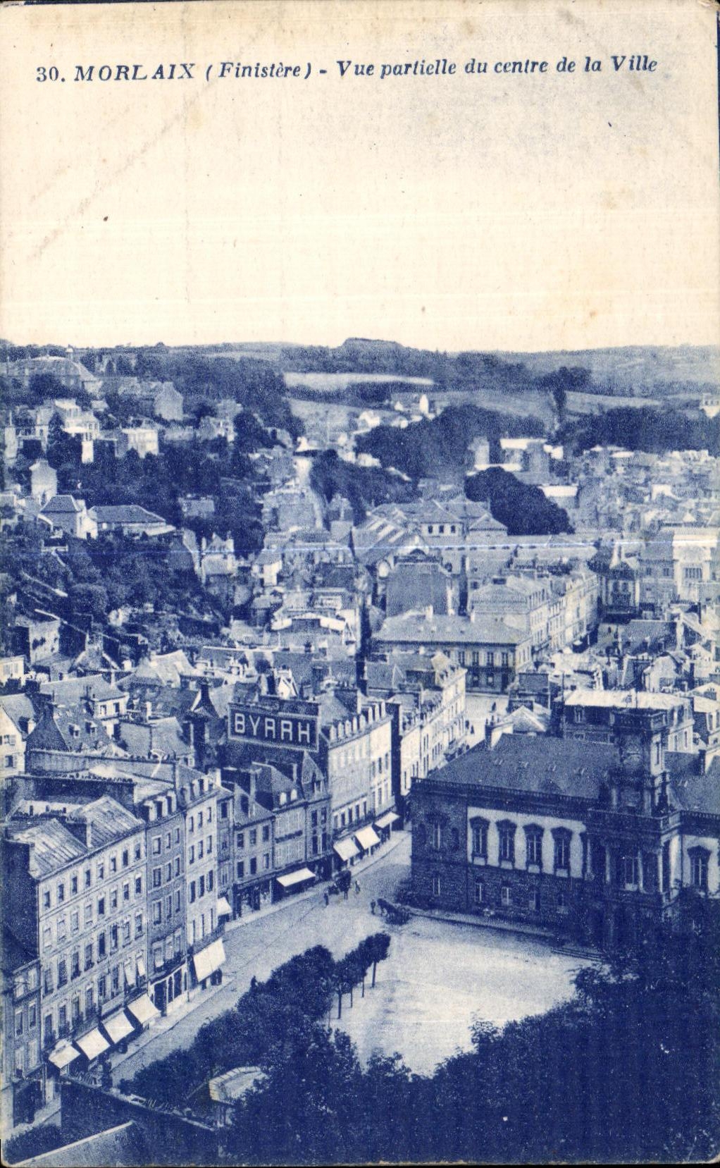 CPA Morlaix Vue partielle du centre de la ville Byrrh