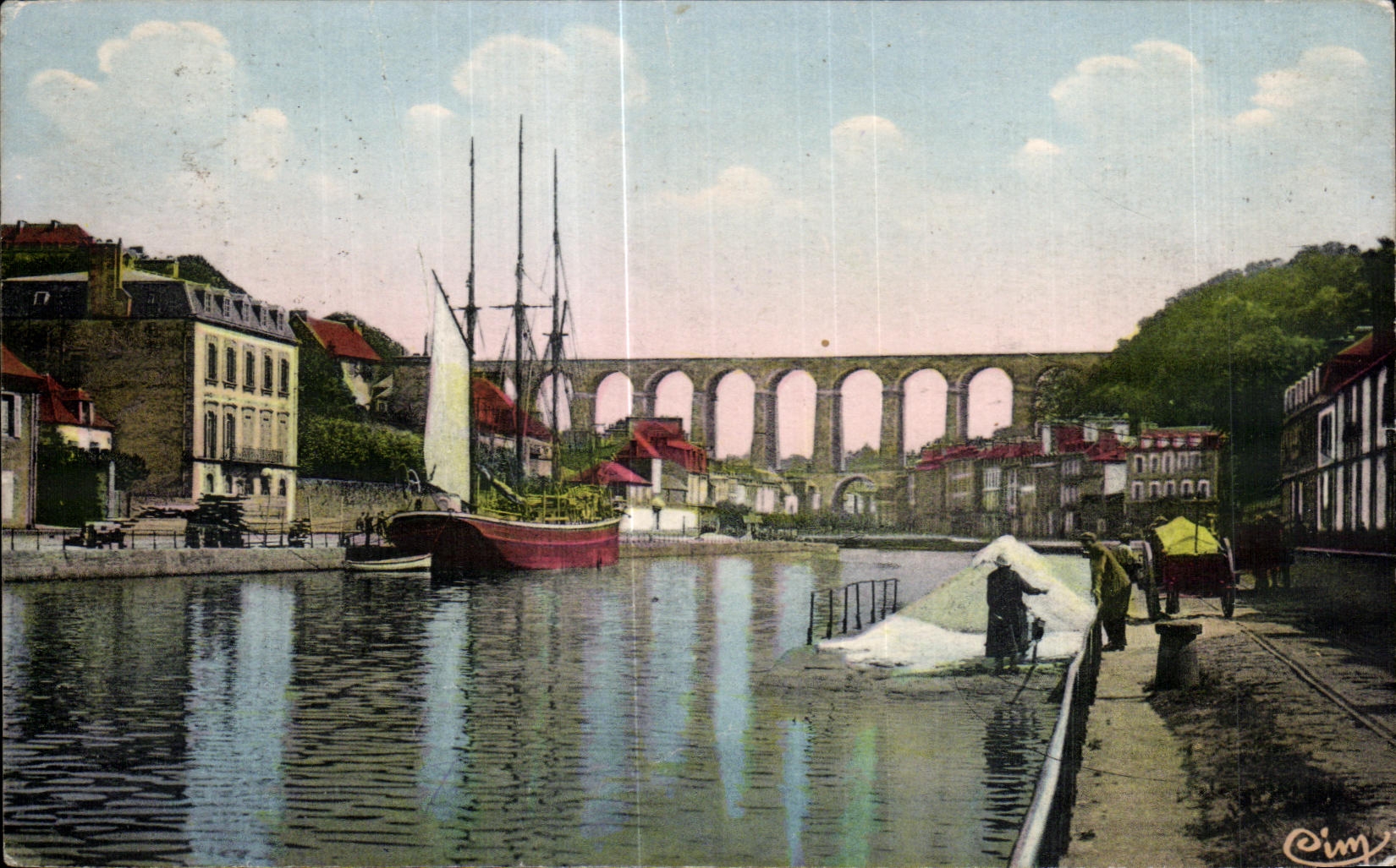 CPA Morlaix La Riviere Morlaix et Viaduc Bateau