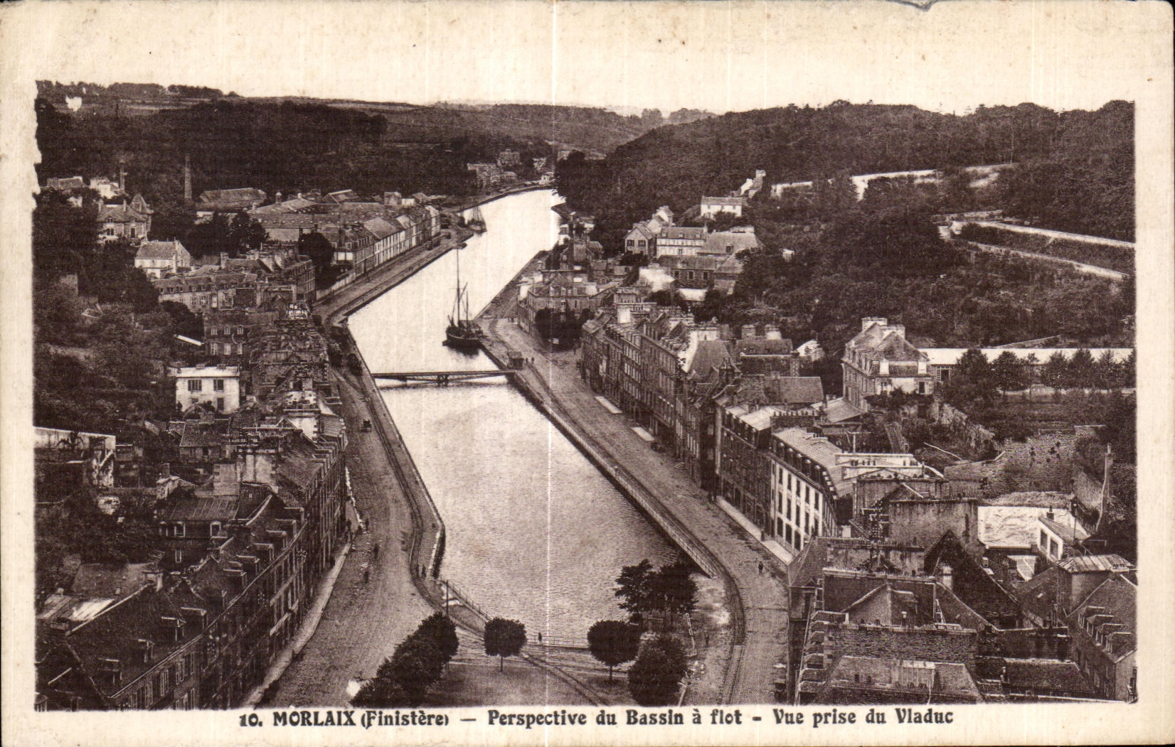 CPA Morlaix Perspective du Bassin a flet Vue prise du Viaduc