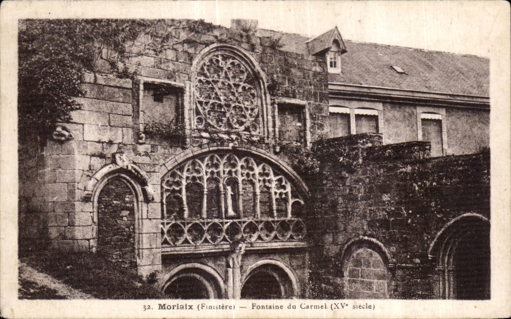 CPA Morlaix Fontaine des Carmel