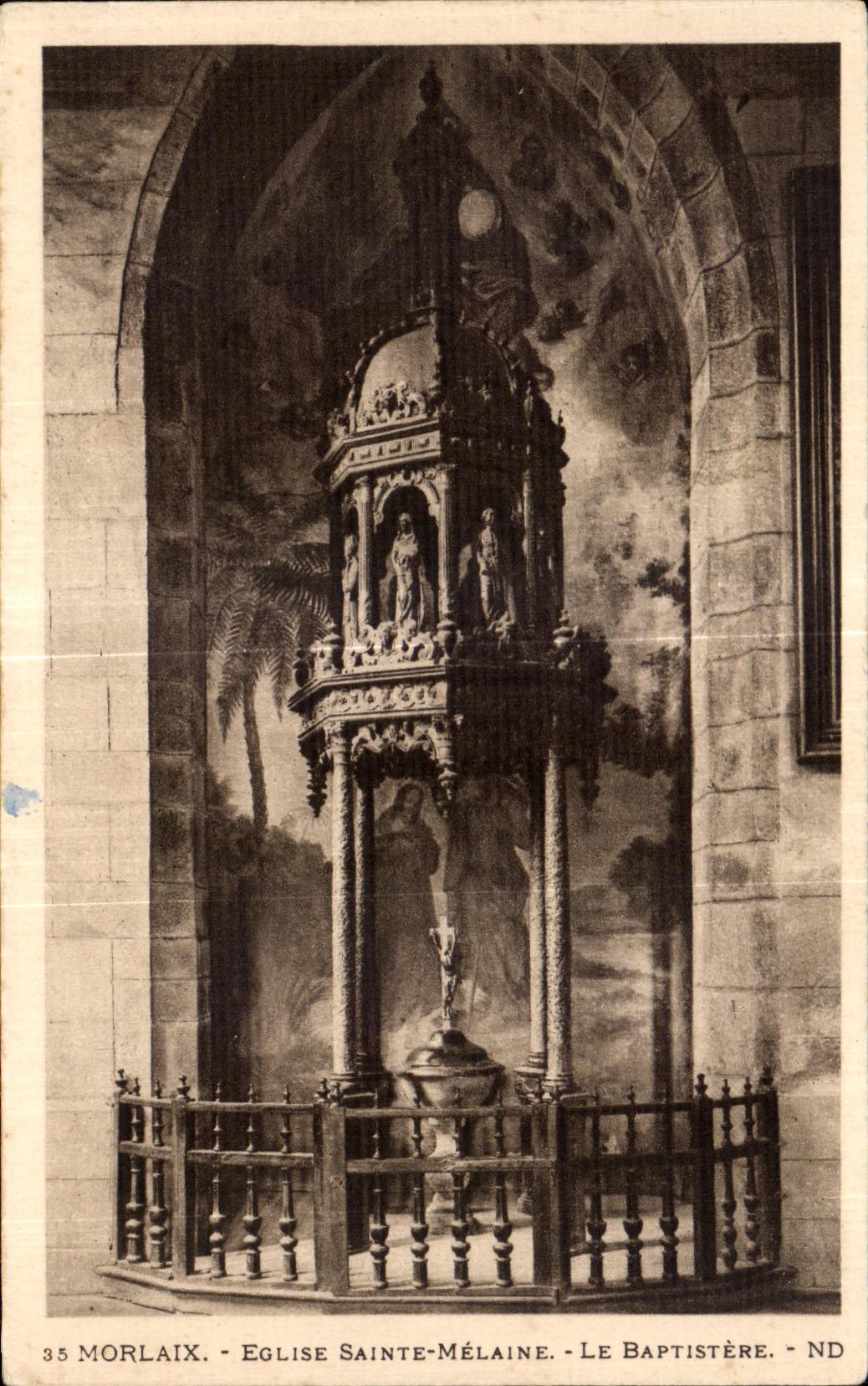 CPA Morlaix Eglise Sainte Melaine Le Baptistere