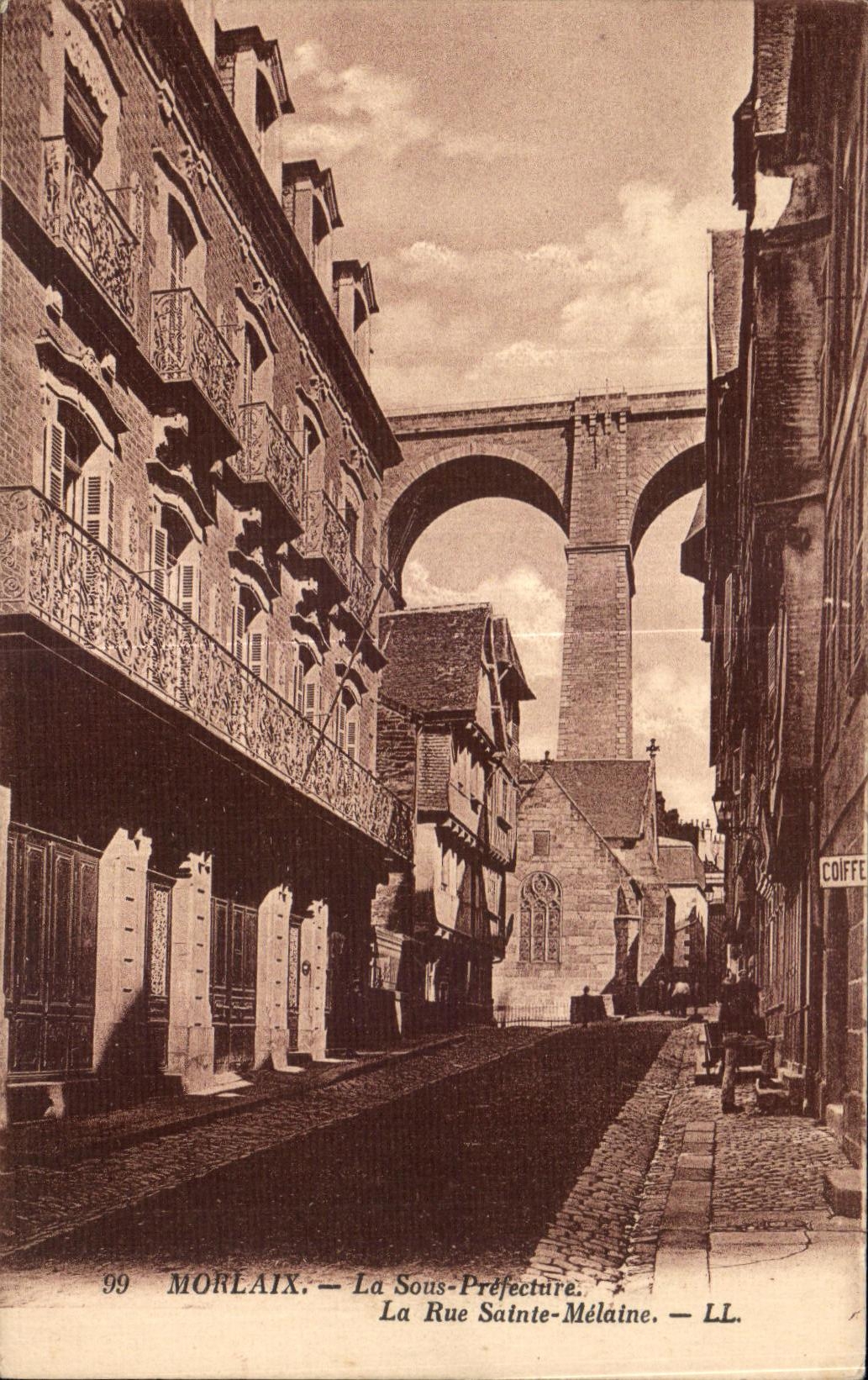 CPA Morlaix La Sous Prefecture La Rue Sainte Melaine
