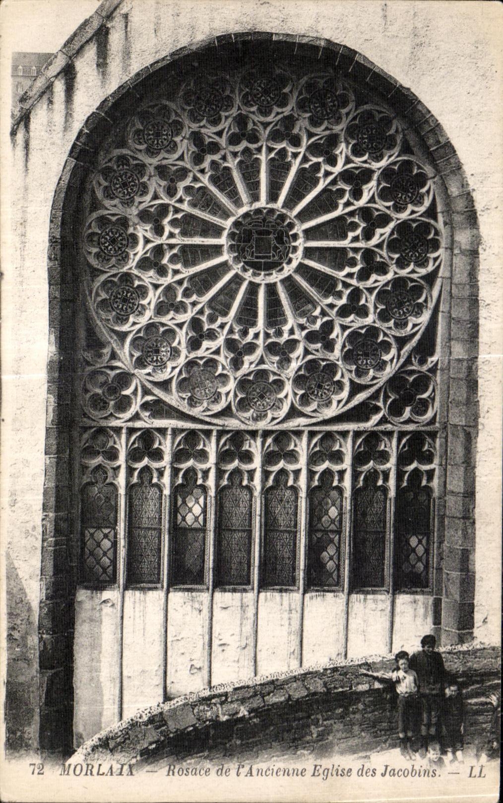 CPA Morlaix Rosace de l Ancienne Eglise des Jacobins Enfants