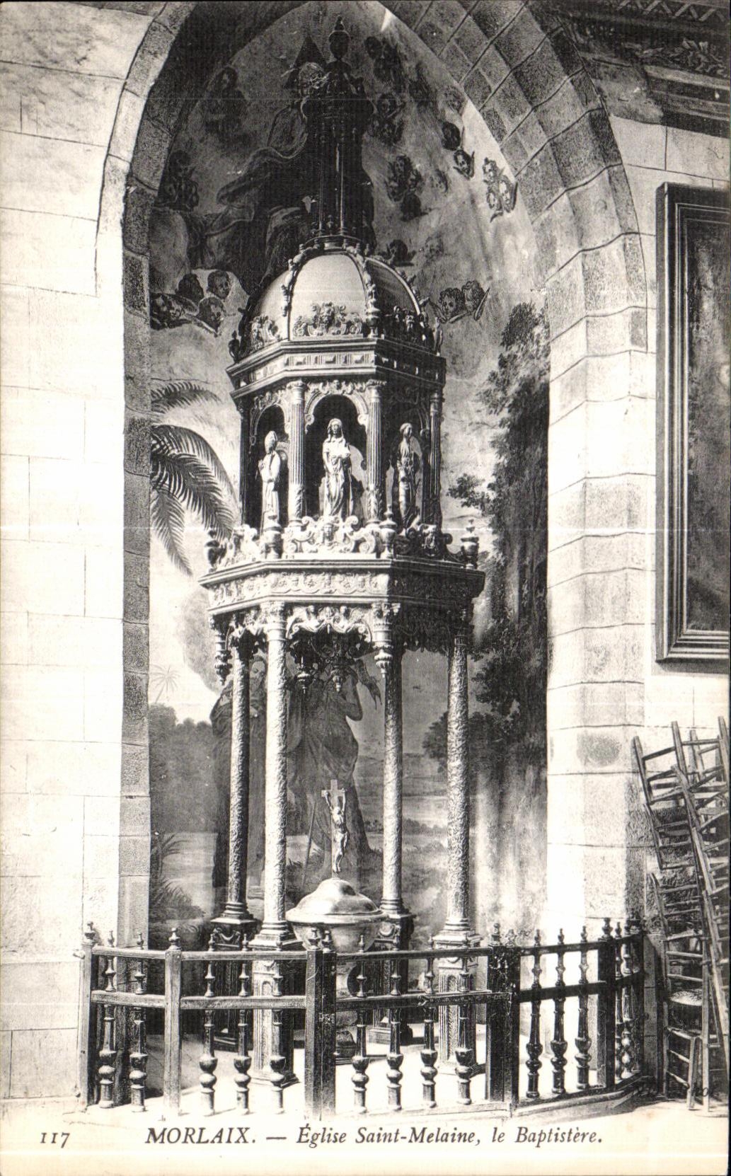 CPA Morlaix Eglise Saint Melaine le Baptistere