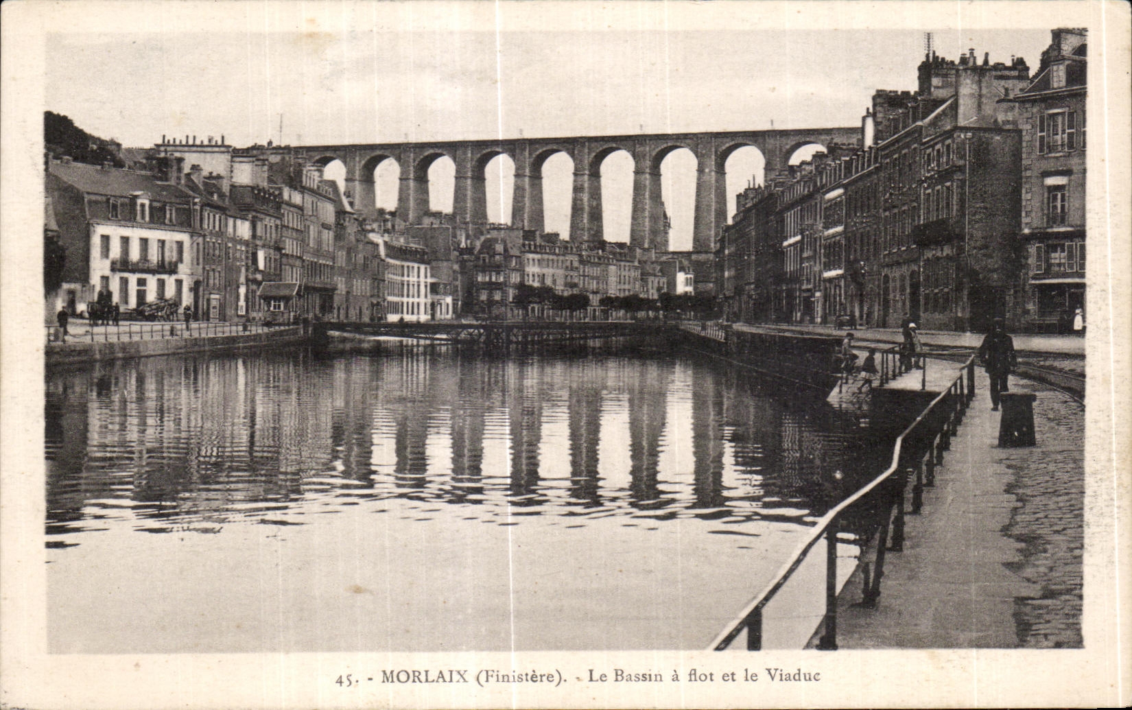 CPA Morlaix Le Bassin a flot et le Viaduc