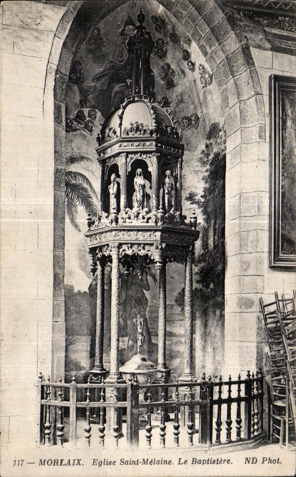 CPA Morlaix Eglise Saint Melaine Le Baptistere