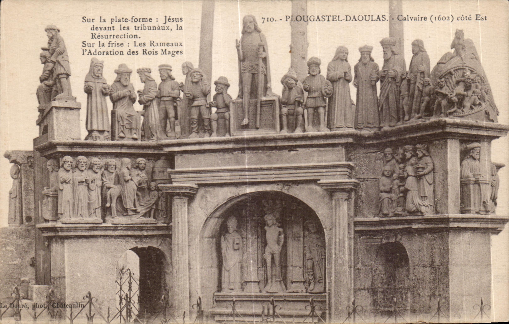 CPA Plougastel Daoulas Le Calvaire cote Est