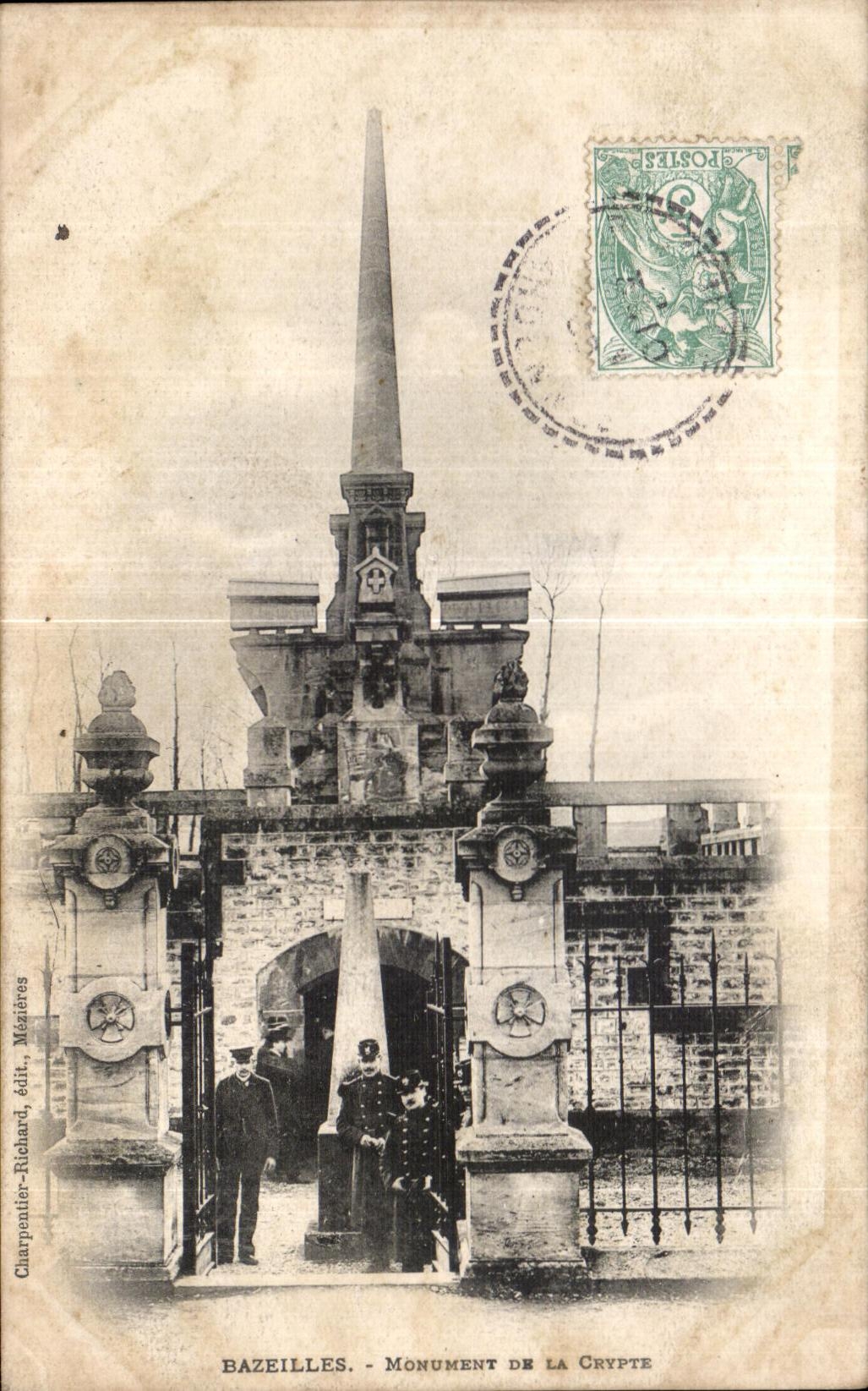 CPA Bazeilles Le Moument de la Crypte militaria